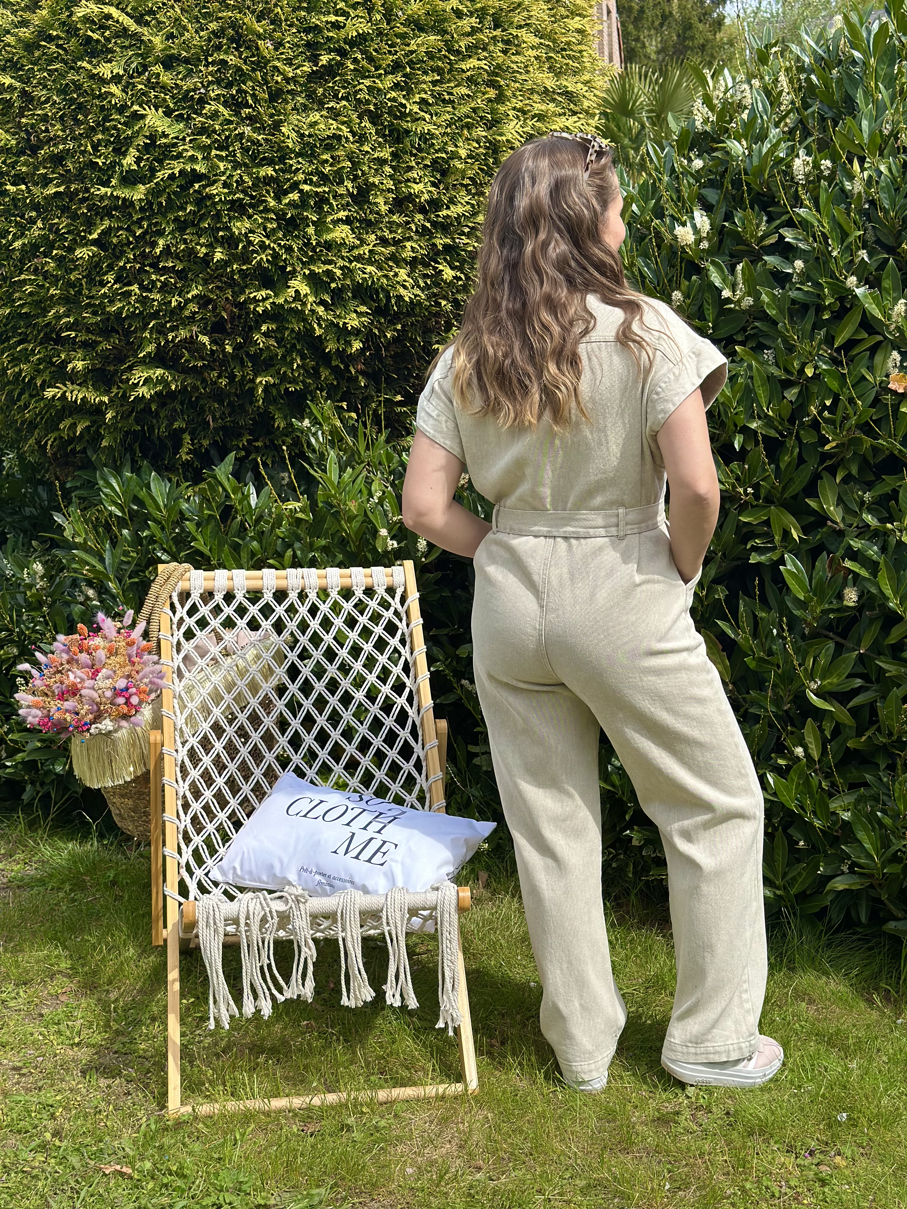 Combinaison en coton beige ceinturé