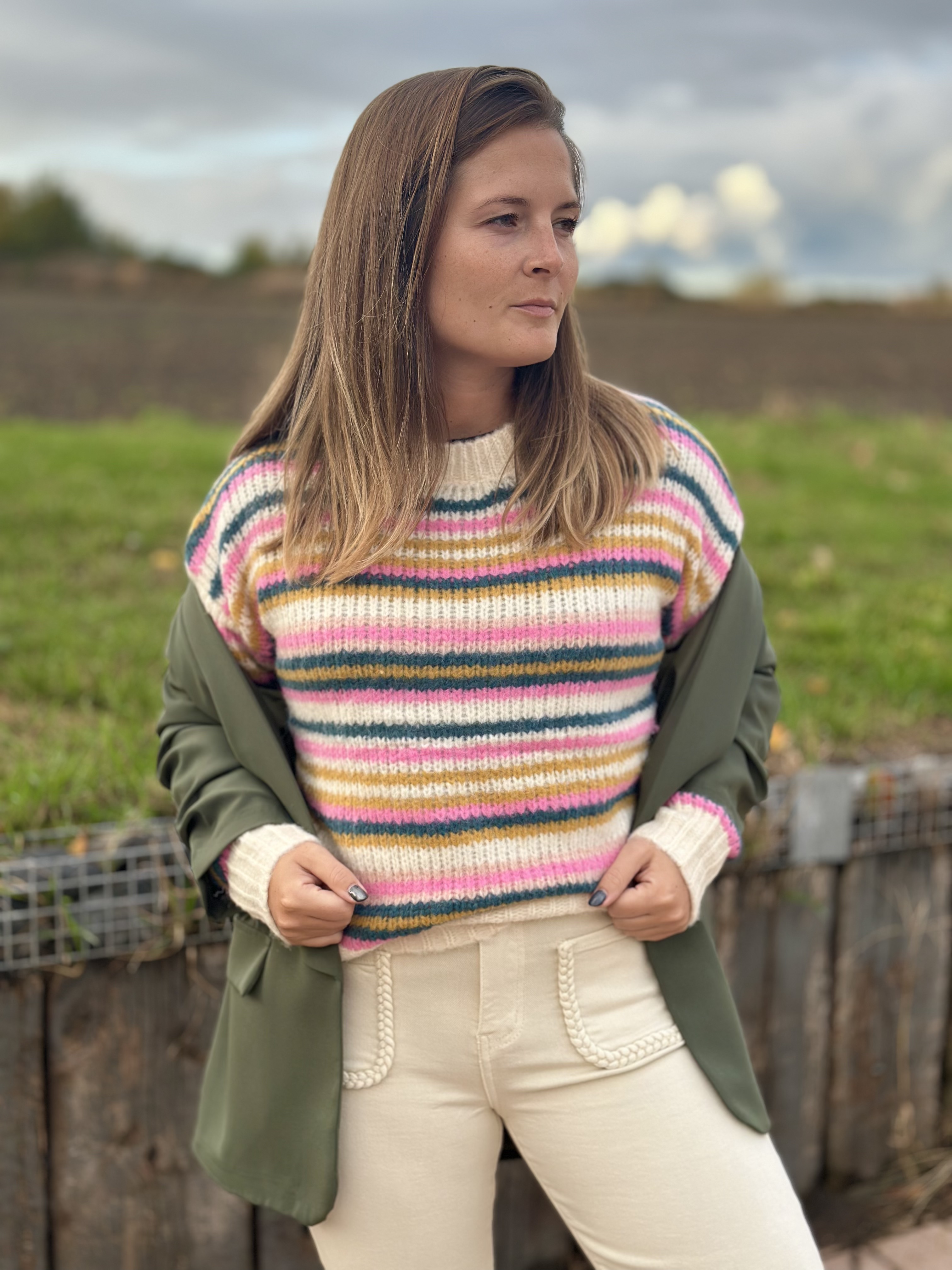 Pull à rayures multicolores