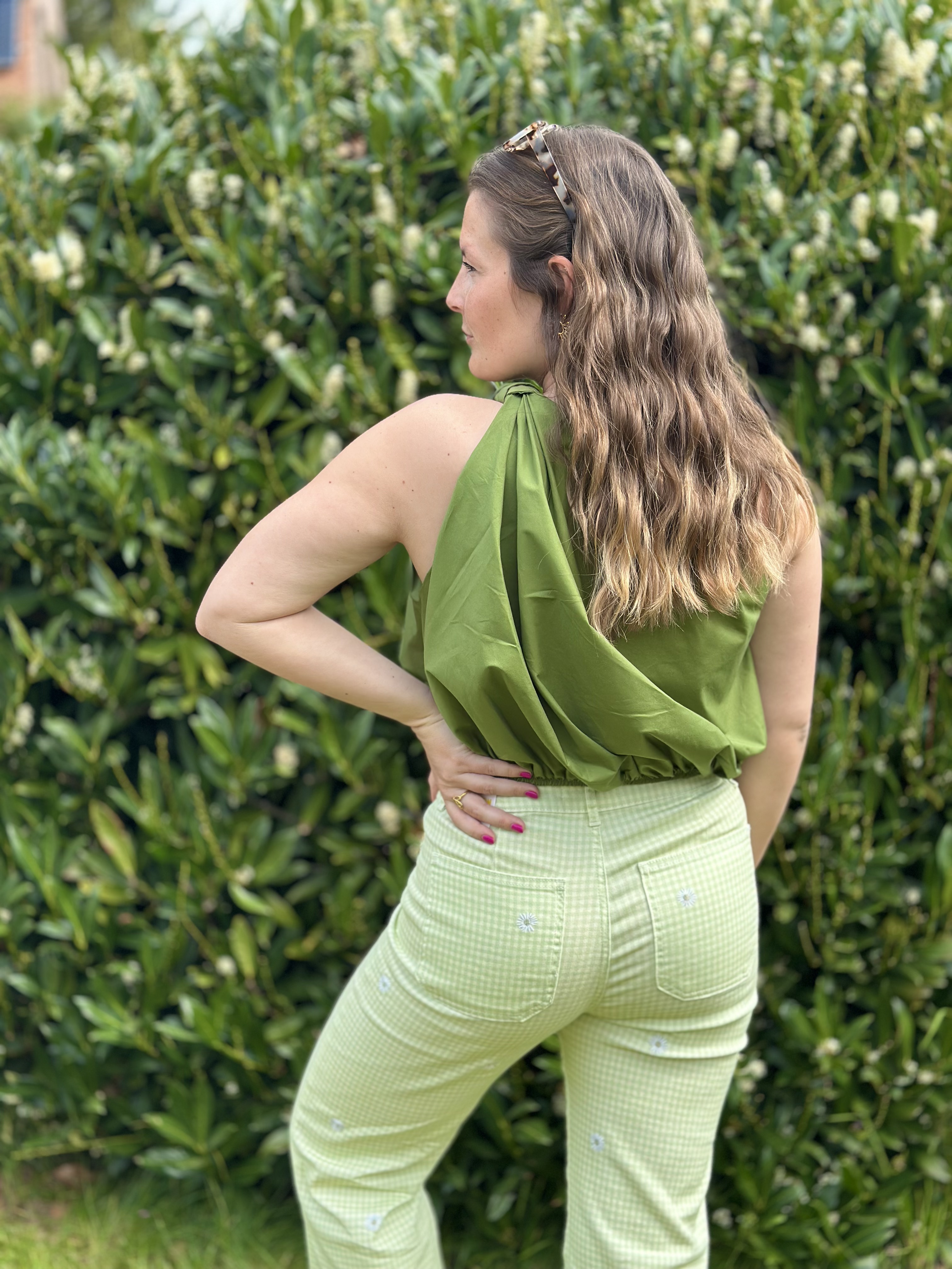 Top asymétrique vert