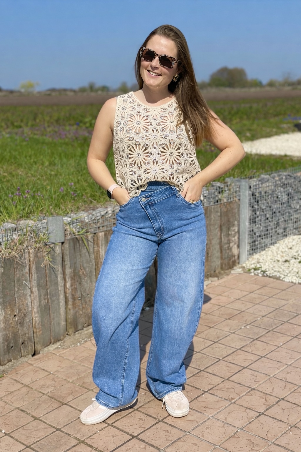 Top crochet fleuri en sequins