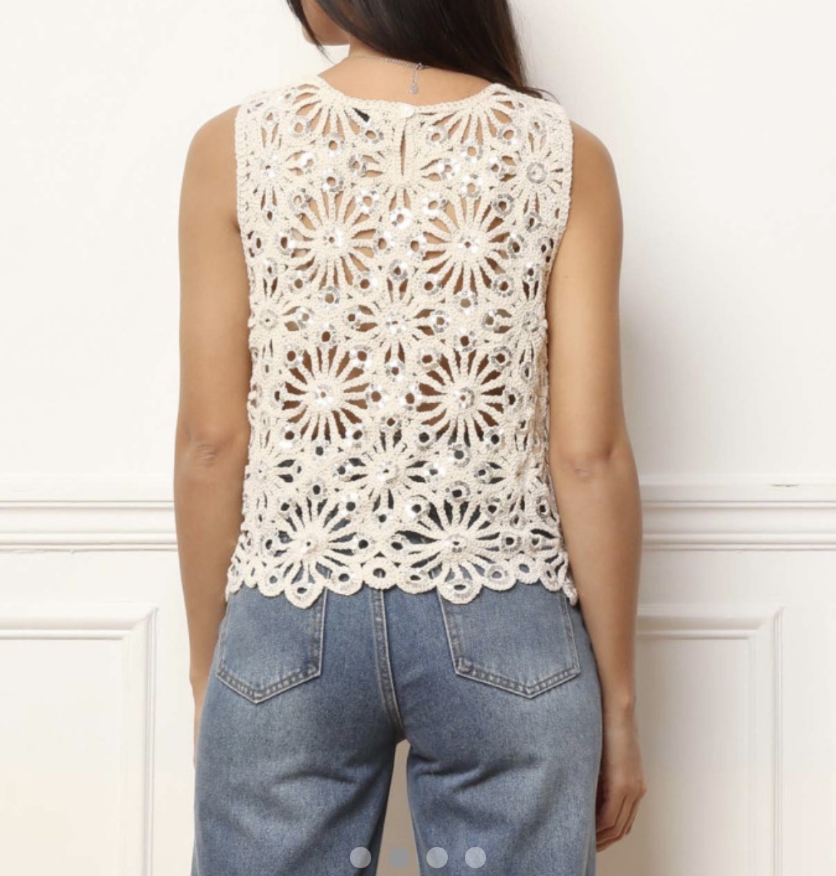 Top crochet fleuri en sequins