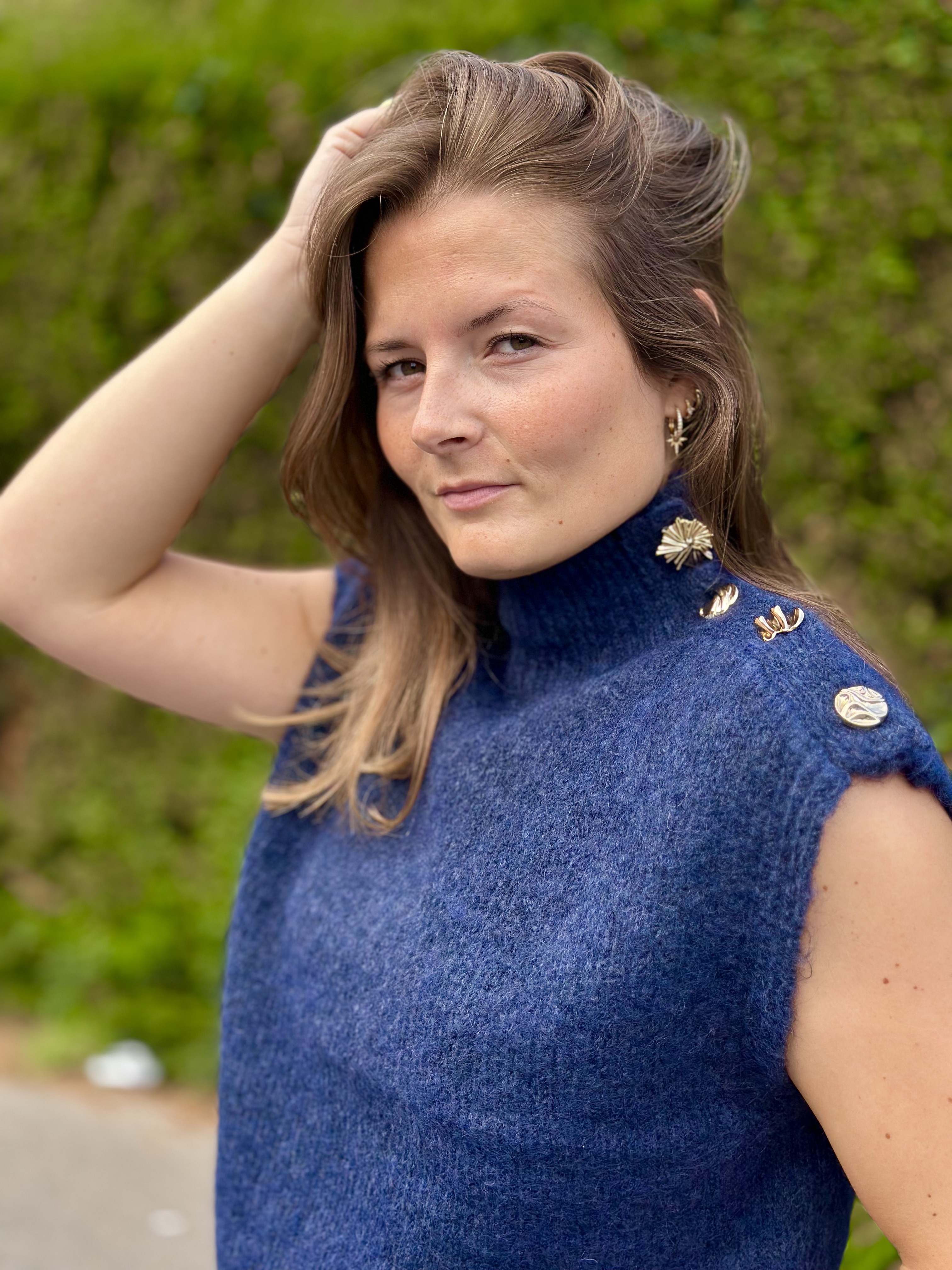Pull sans manches bleu, Musy Muse
