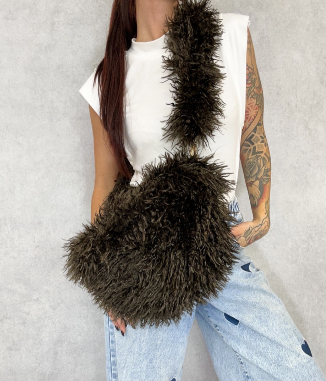 Sac à bandoulière en fausse fourrure choco