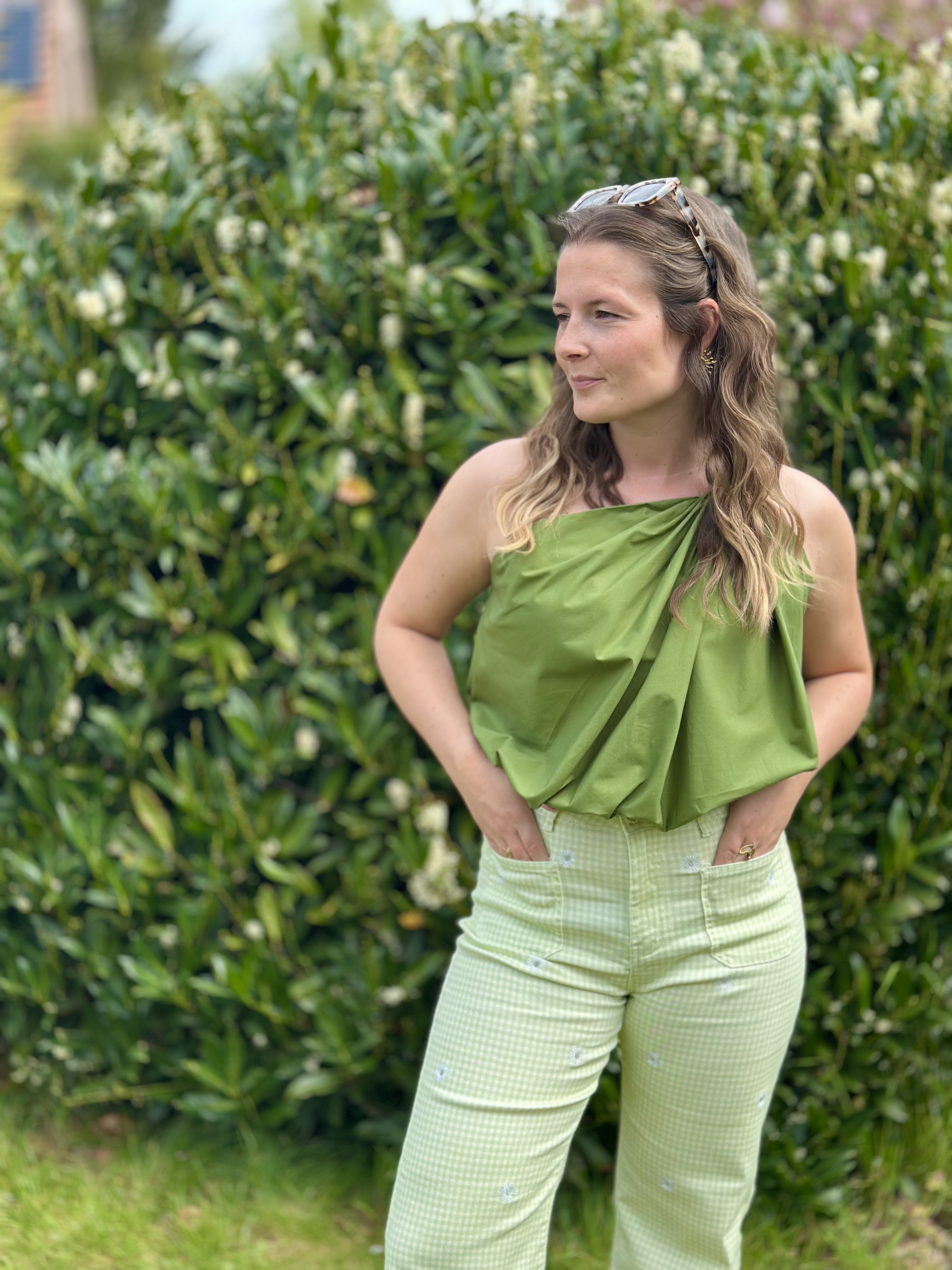 Top asymétrique vert