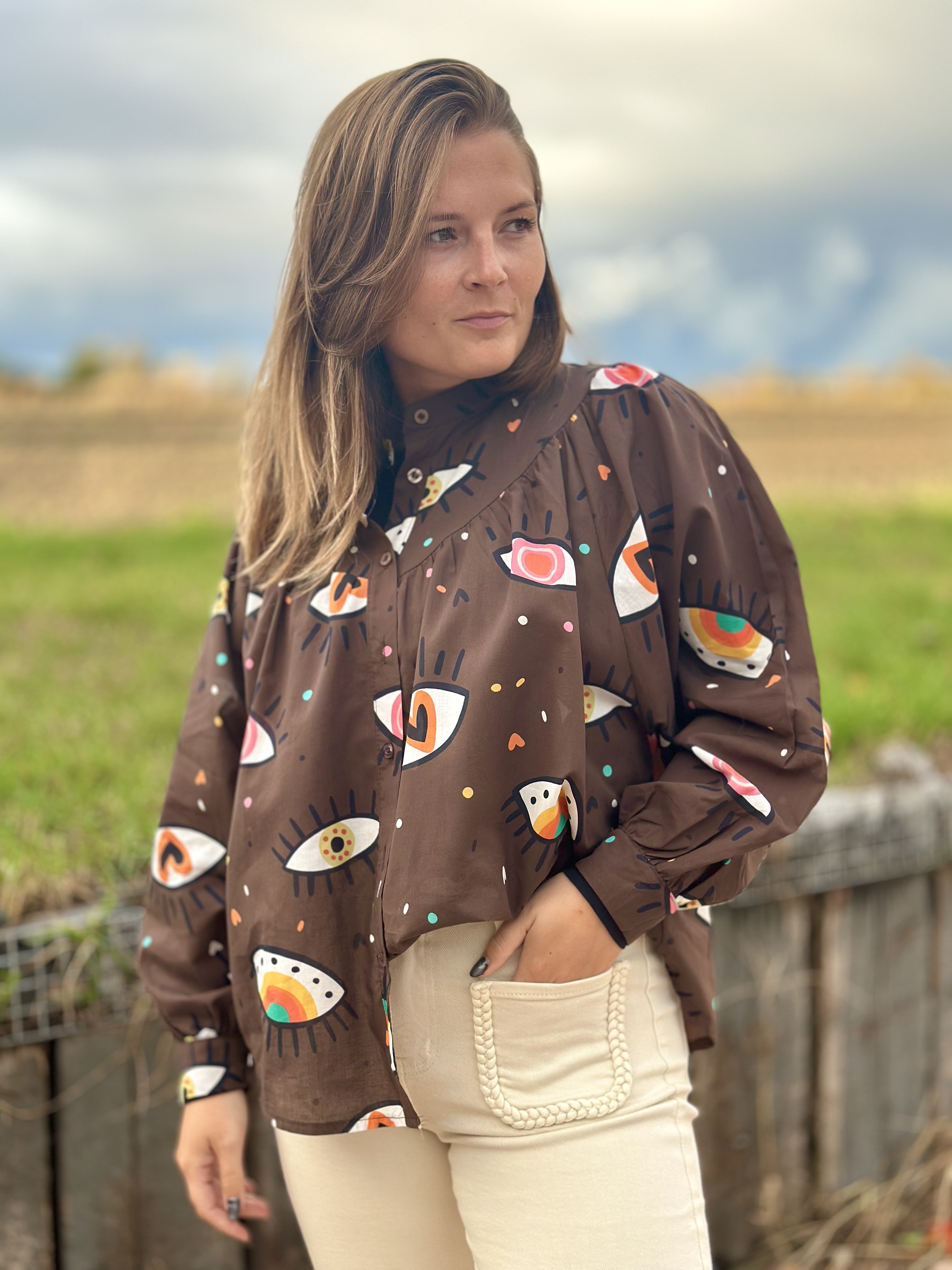 Jean beige à poches brodées, Folyrose.