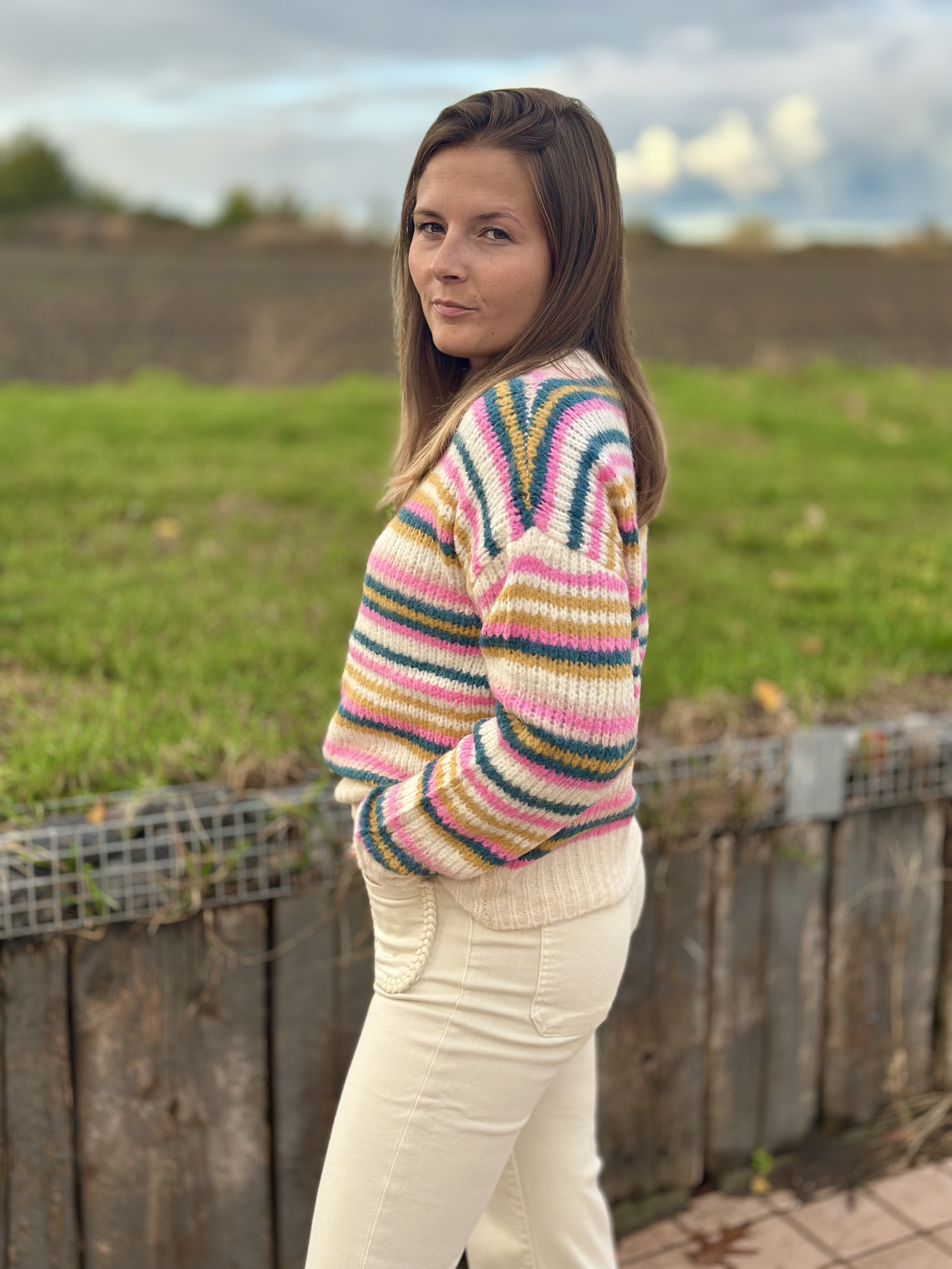 Pull à rayures multicolores