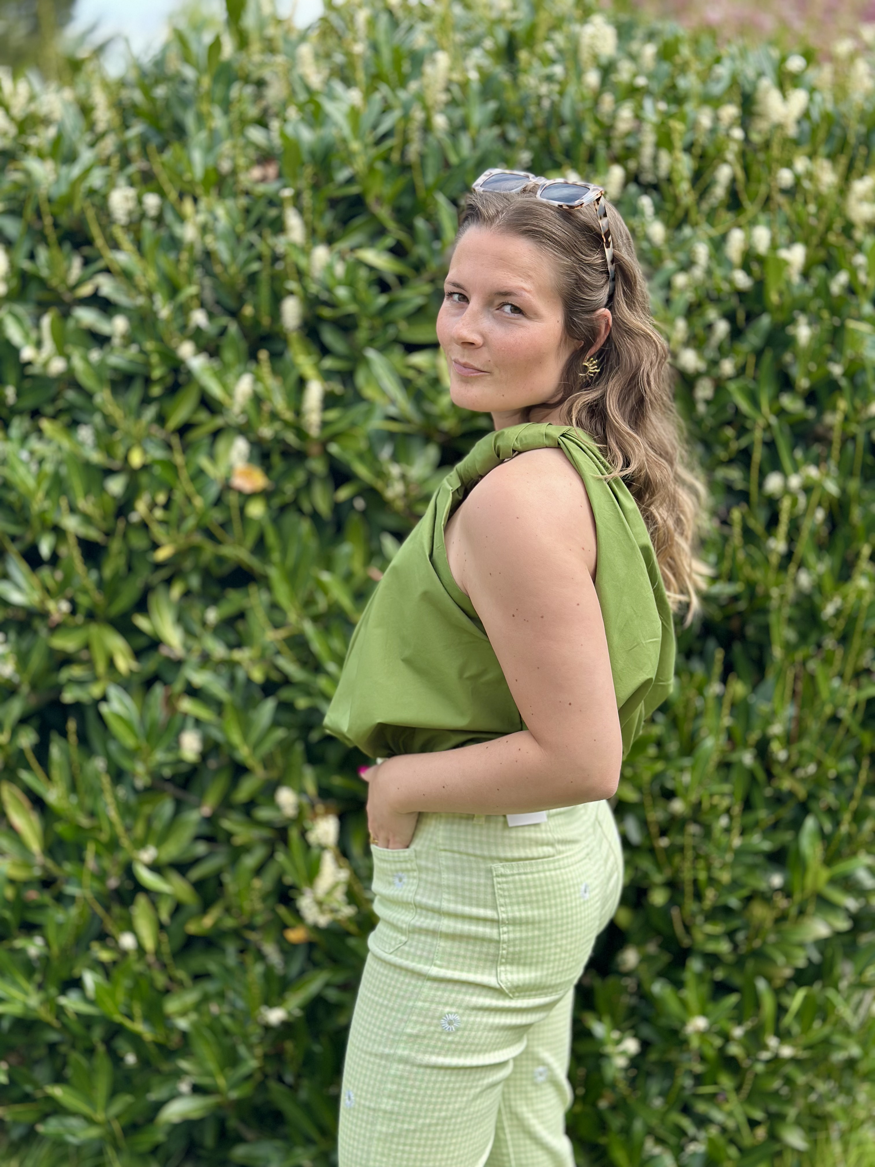 Top asymétrique vert