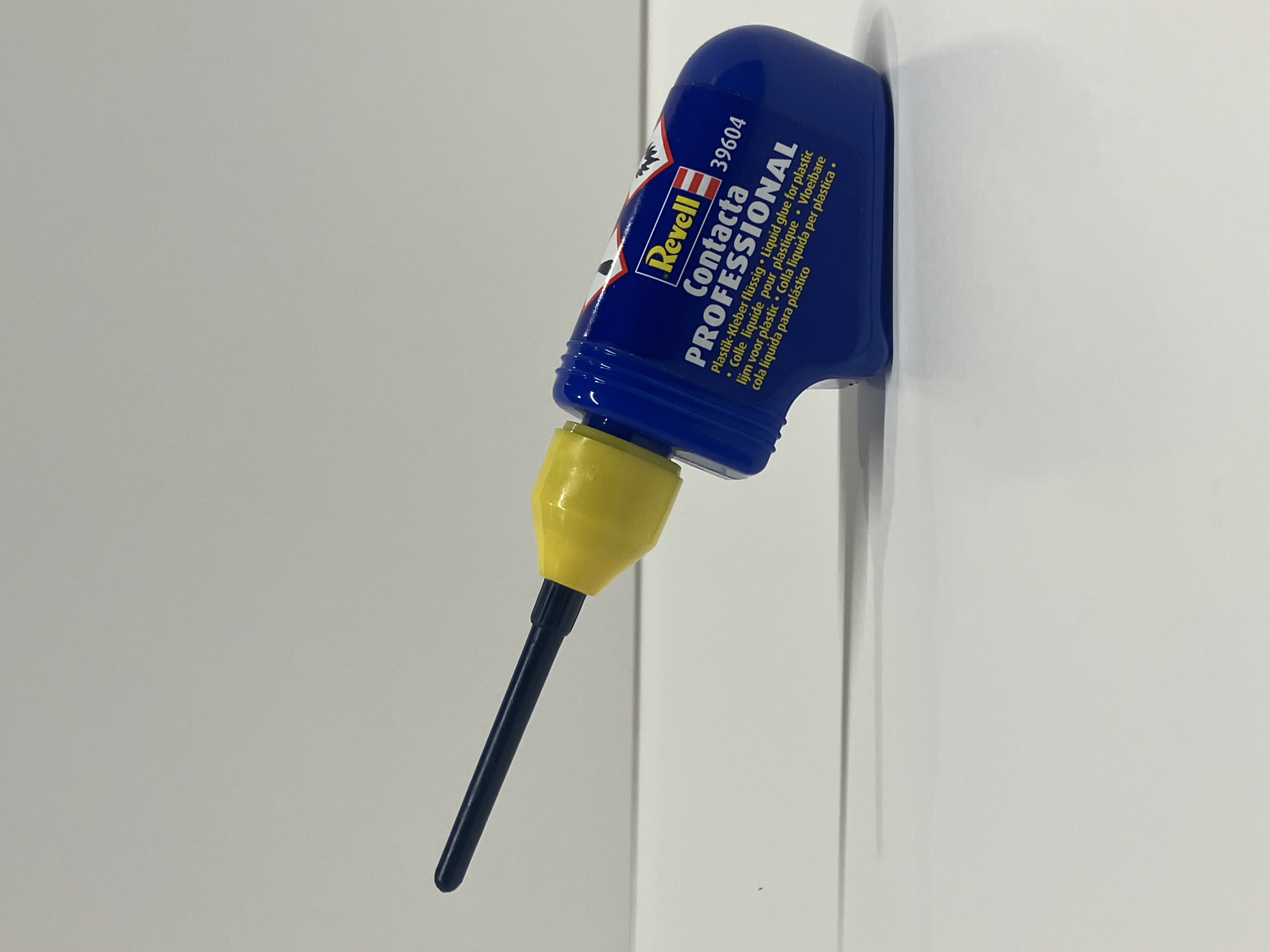Revell Contacta Professional Glue
