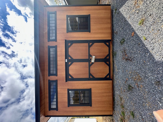 10 x 16 Studio Deluxe