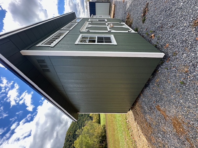 10 x 16 Studio Deluxe