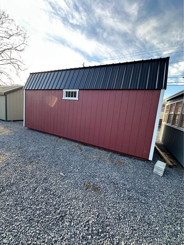 10 x 20 High Wall Barn
