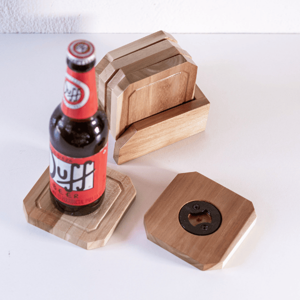 Juego set de posavasos de madera Teca con destapador