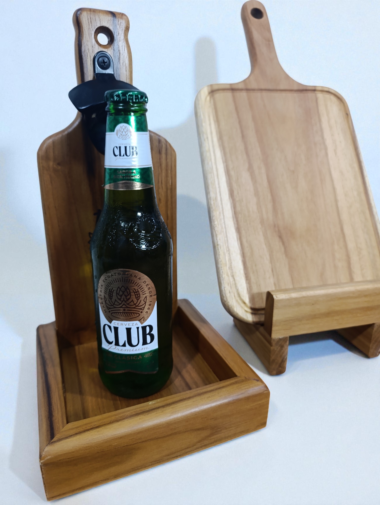 Set destapador en madera con caja para tapas corona más tabla de picar 🍺