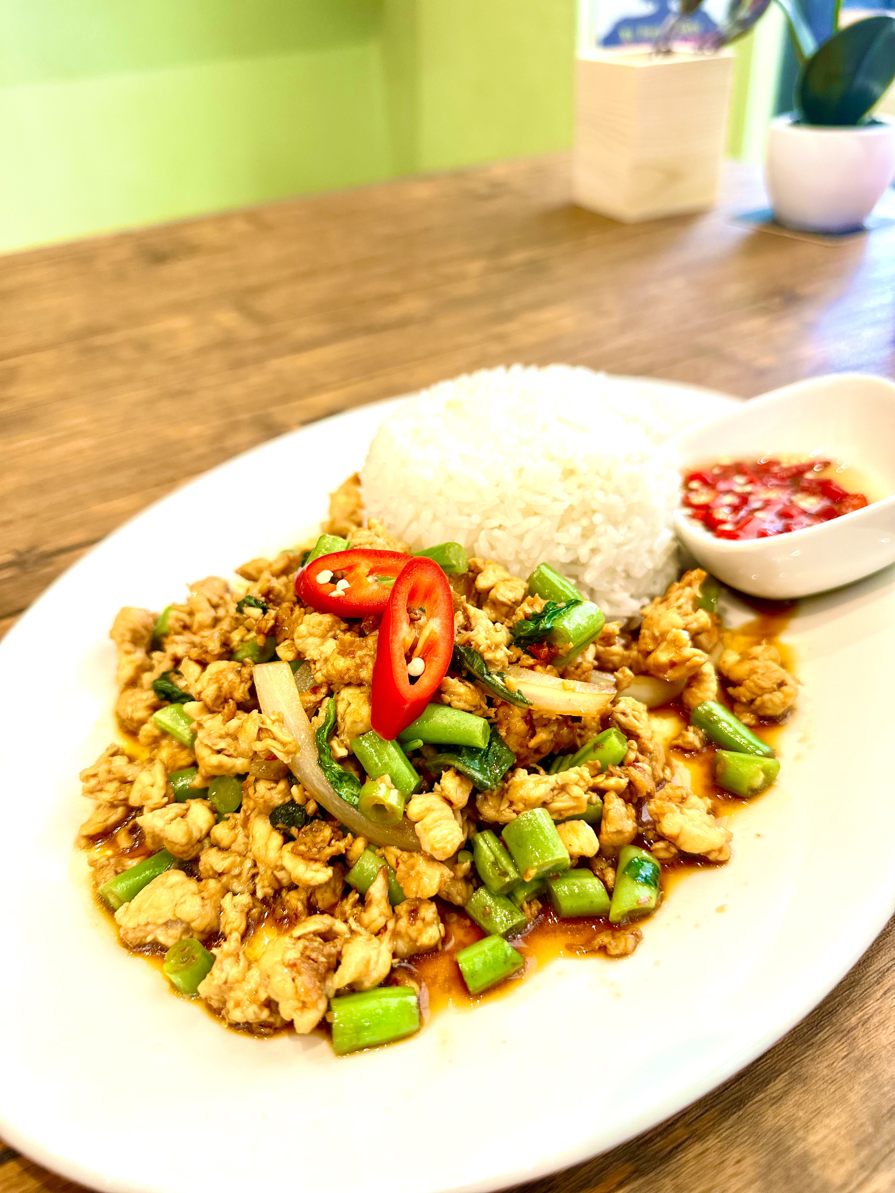 Pad Ka-Prow Kai (Minced Chicken)
