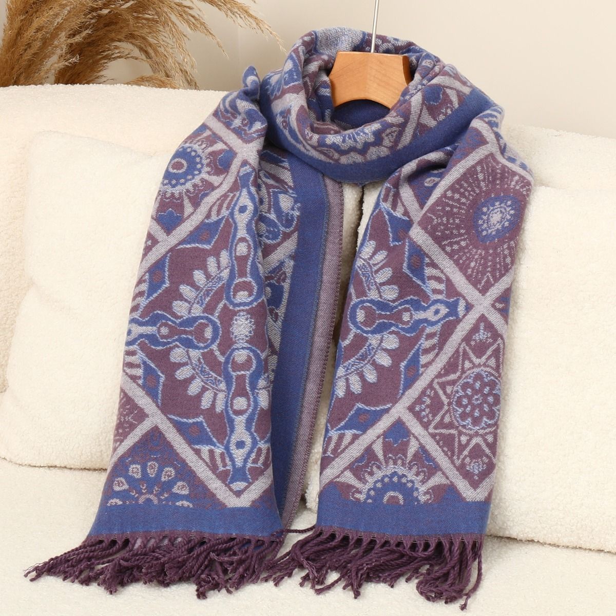 Elegant Bohemian Sunflower Wool mix Scarf in Lilac