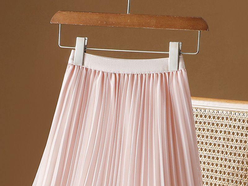 Roses Flowers Pleated Midi Skirt in Pink