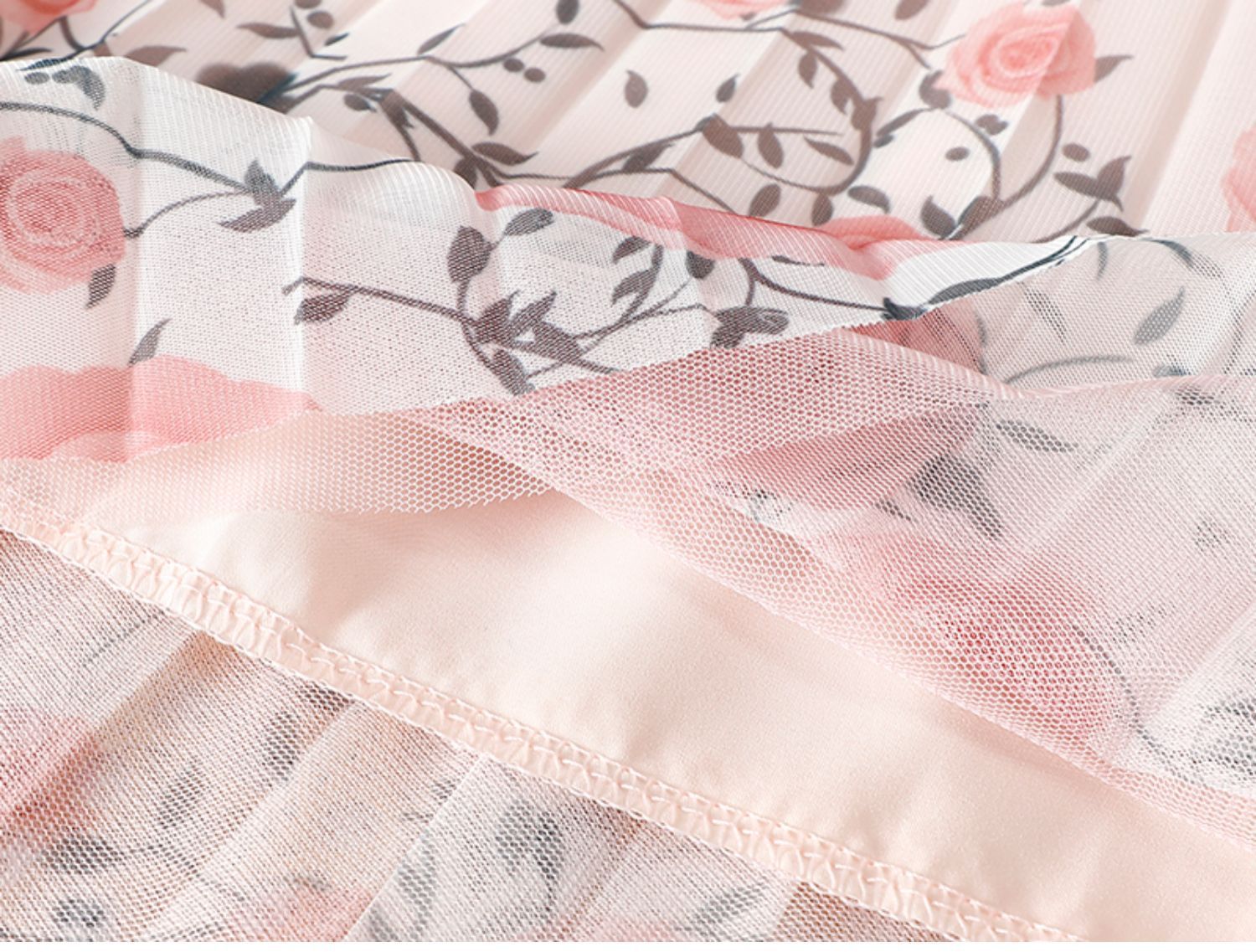 Roses Flowers Pleated Midi Skirt in Pink