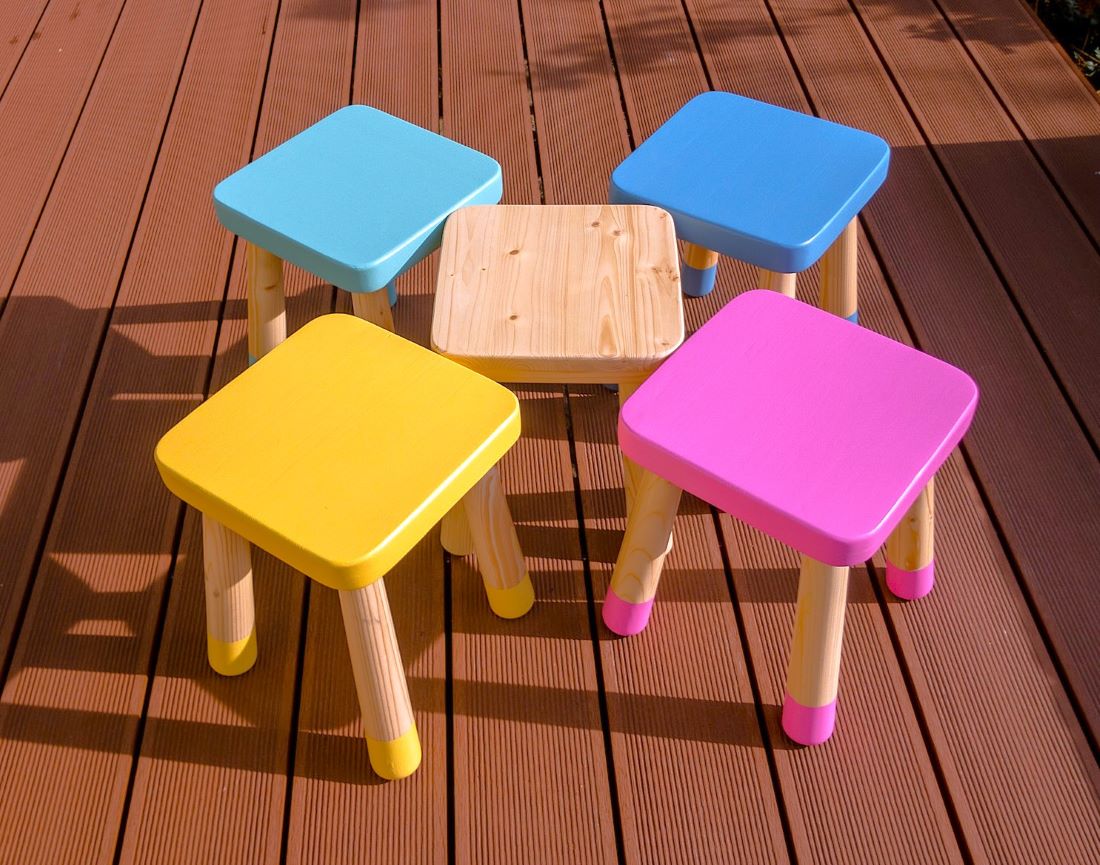 Scaun din lemn masiv