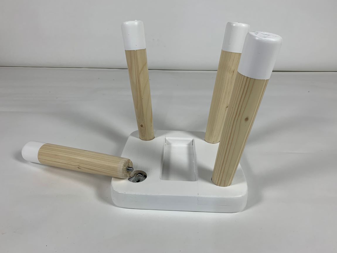 Scaun din lemn masiv 