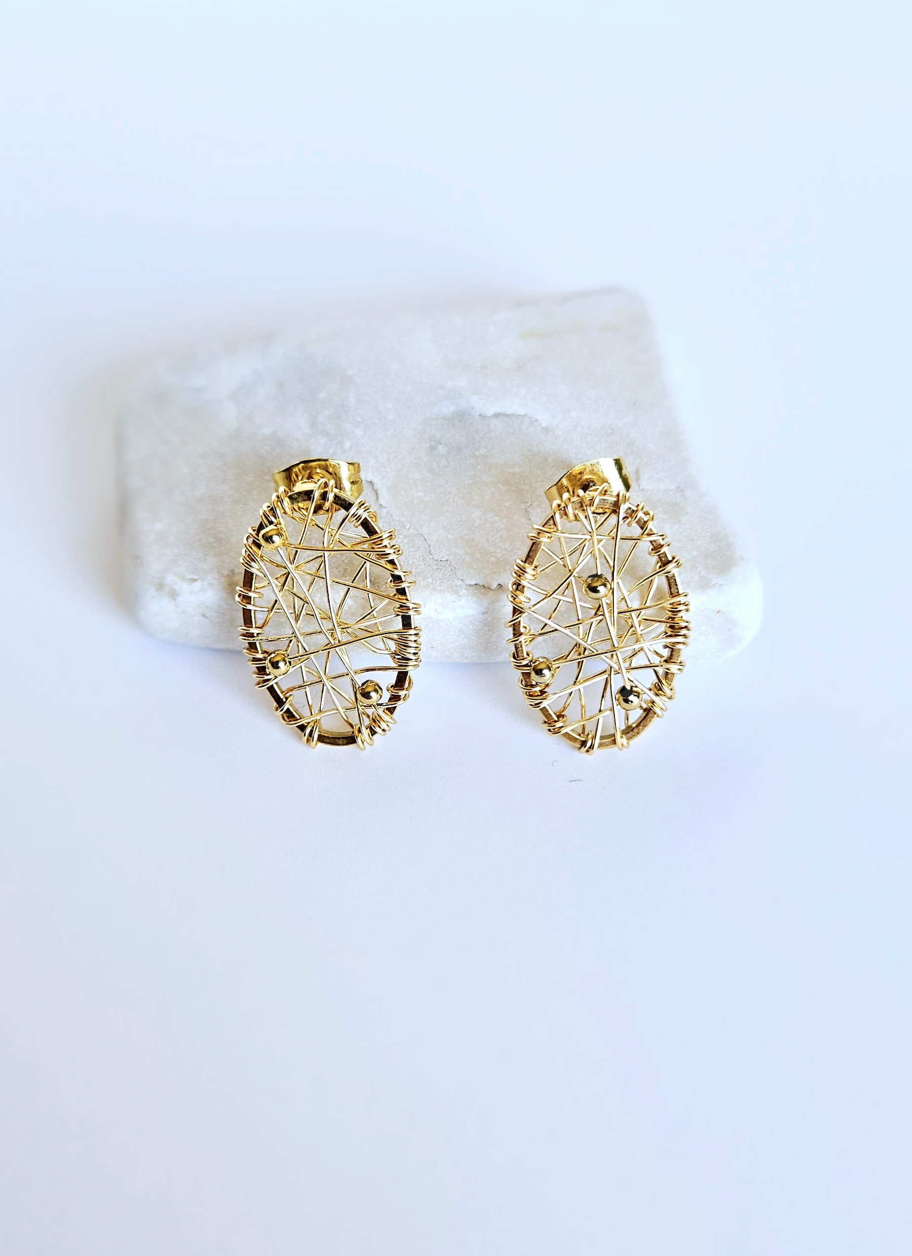 Wire-Wrapped Studs