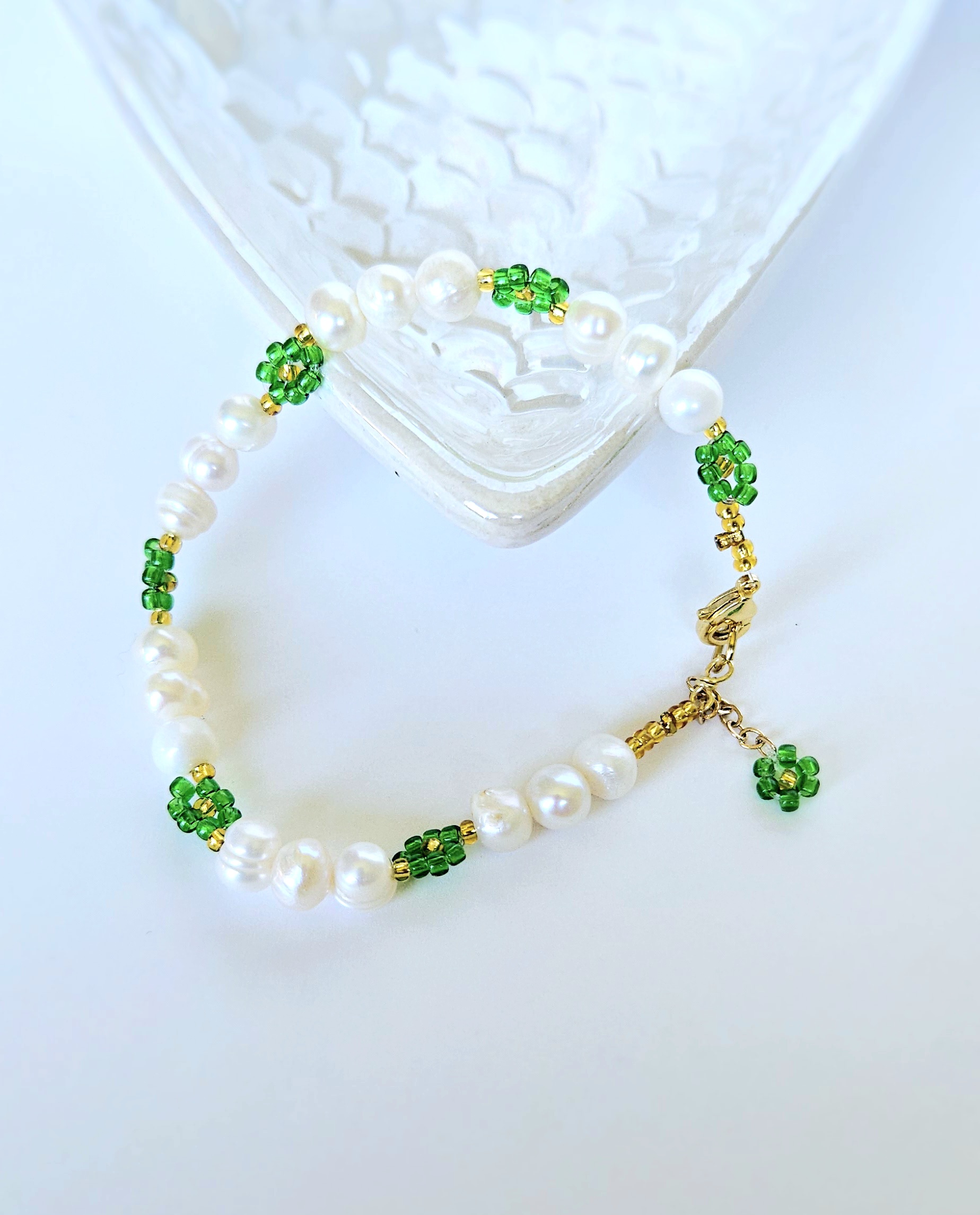 Pearl and flower bracelet