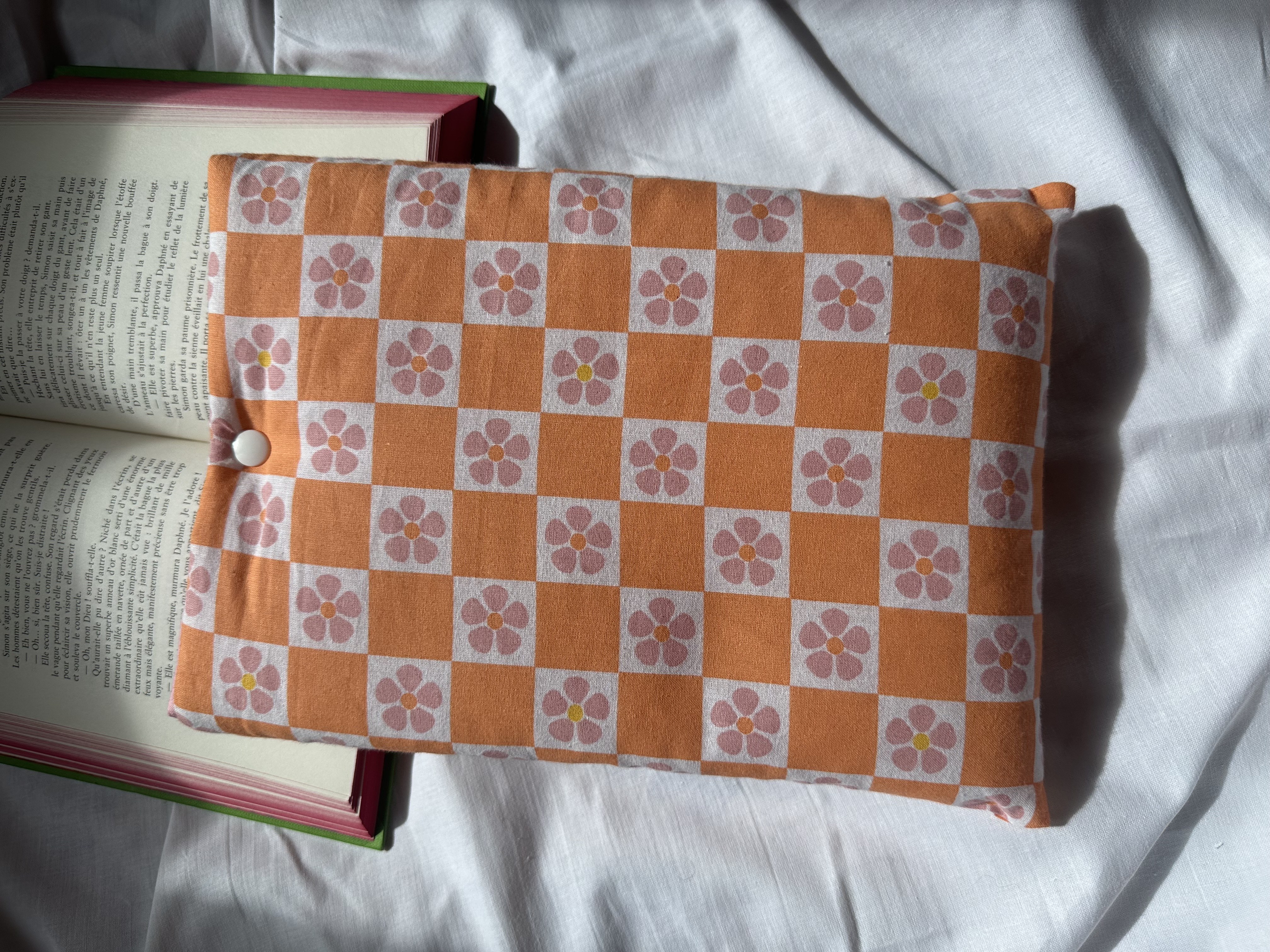 Pochette « Lison » broché pression rose