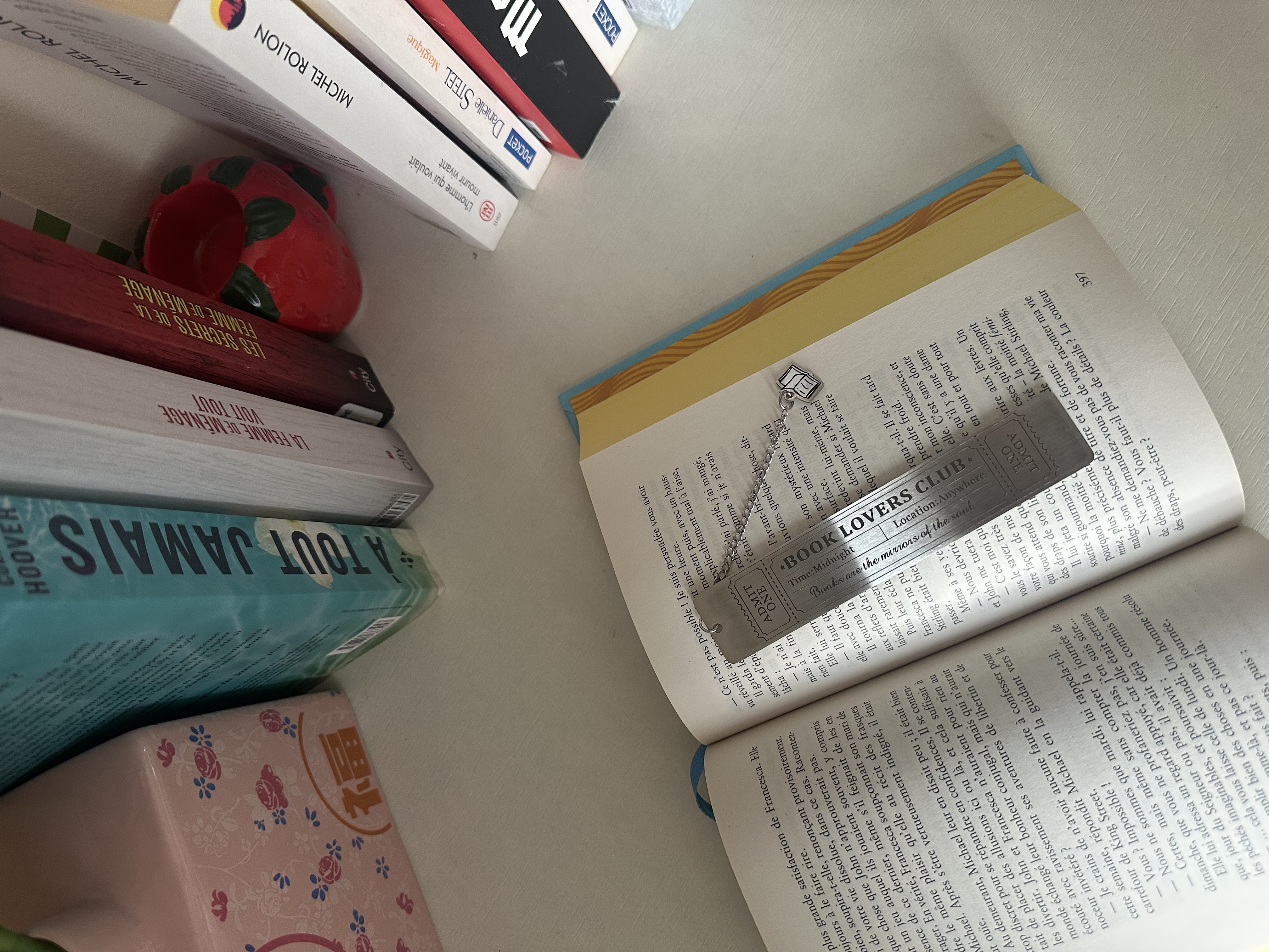 Marque page bookclub métal 