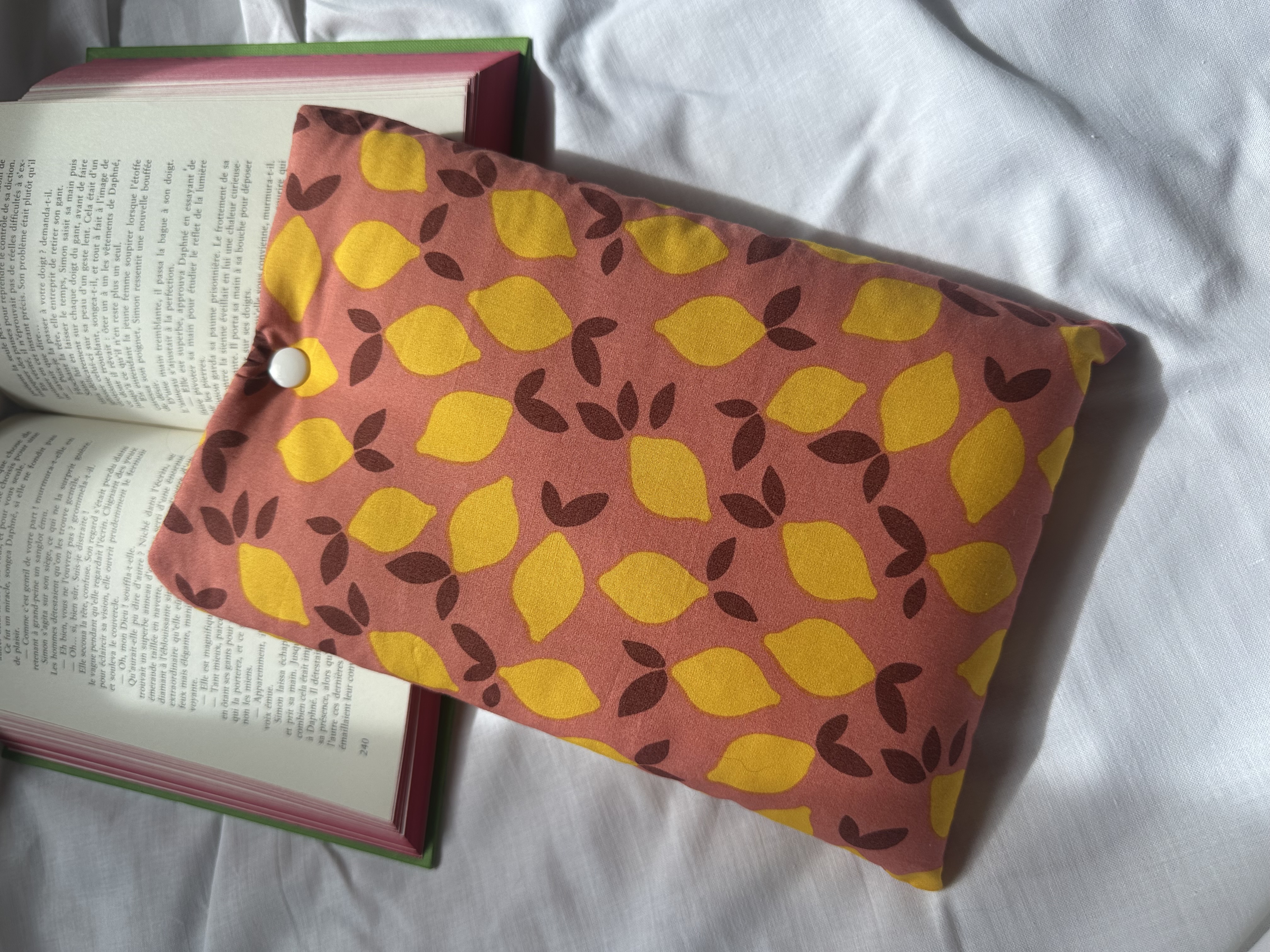 Pochette « Esmé » poche pression jaune
