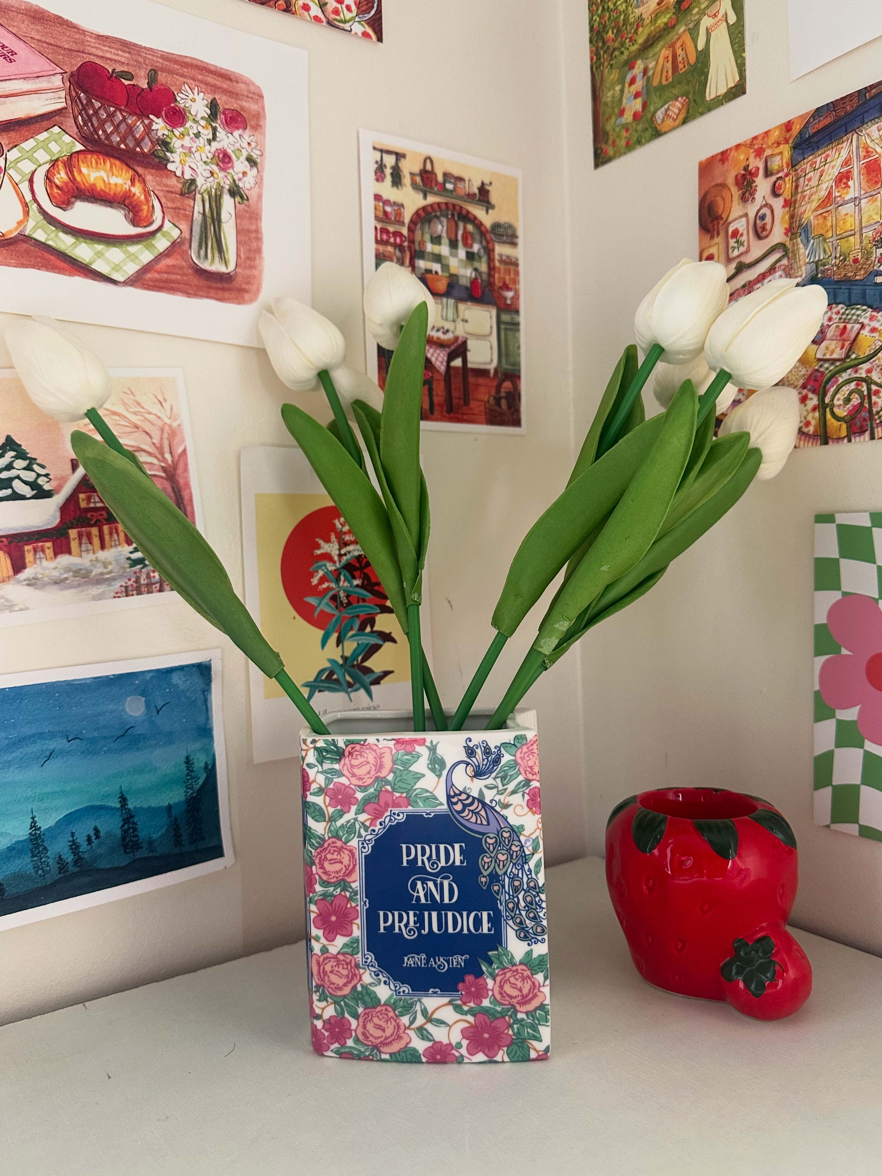 Vase « pride and préjudice » forme livre 