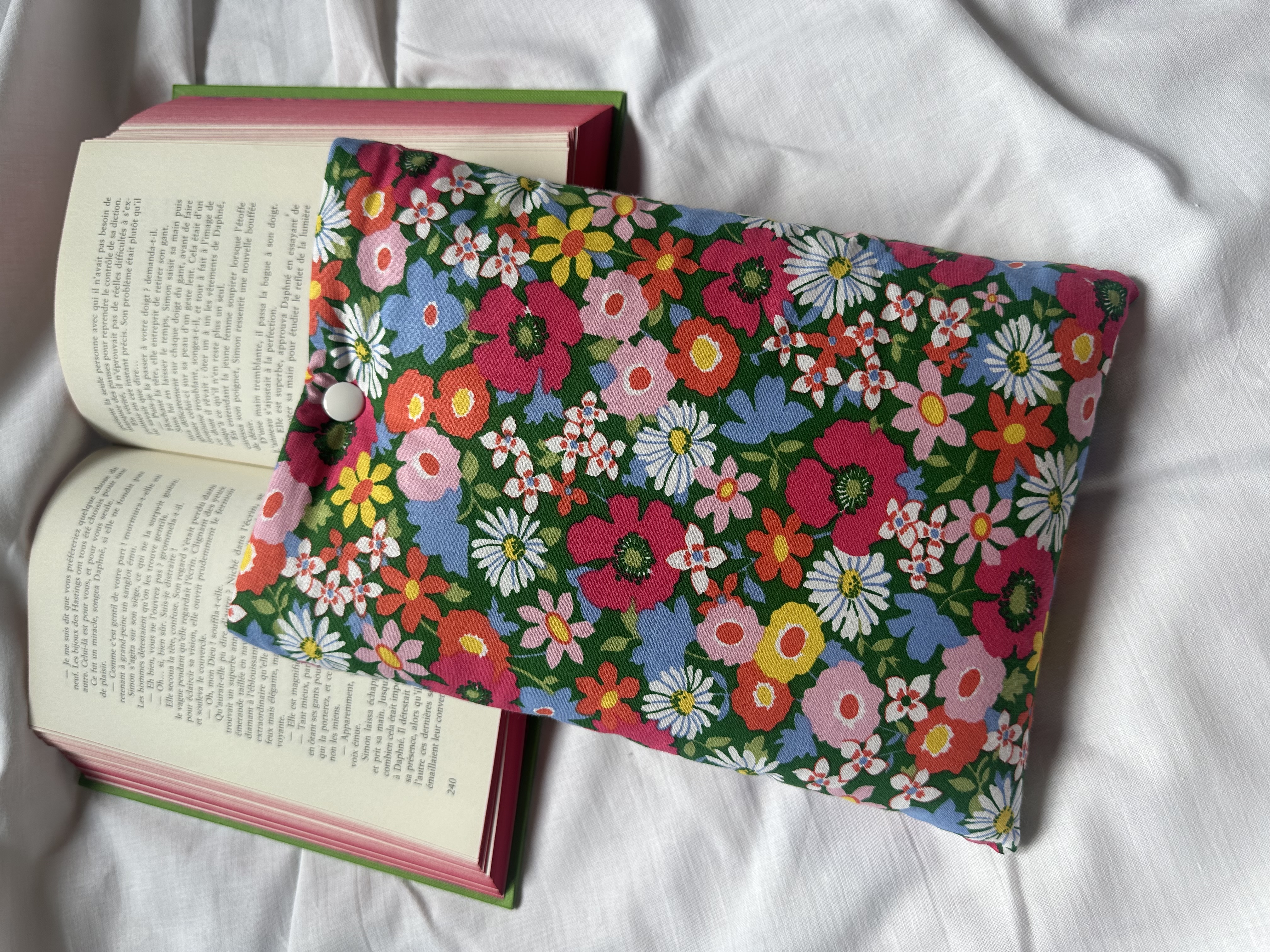 Pochette « Romane » poche pression rose pâle