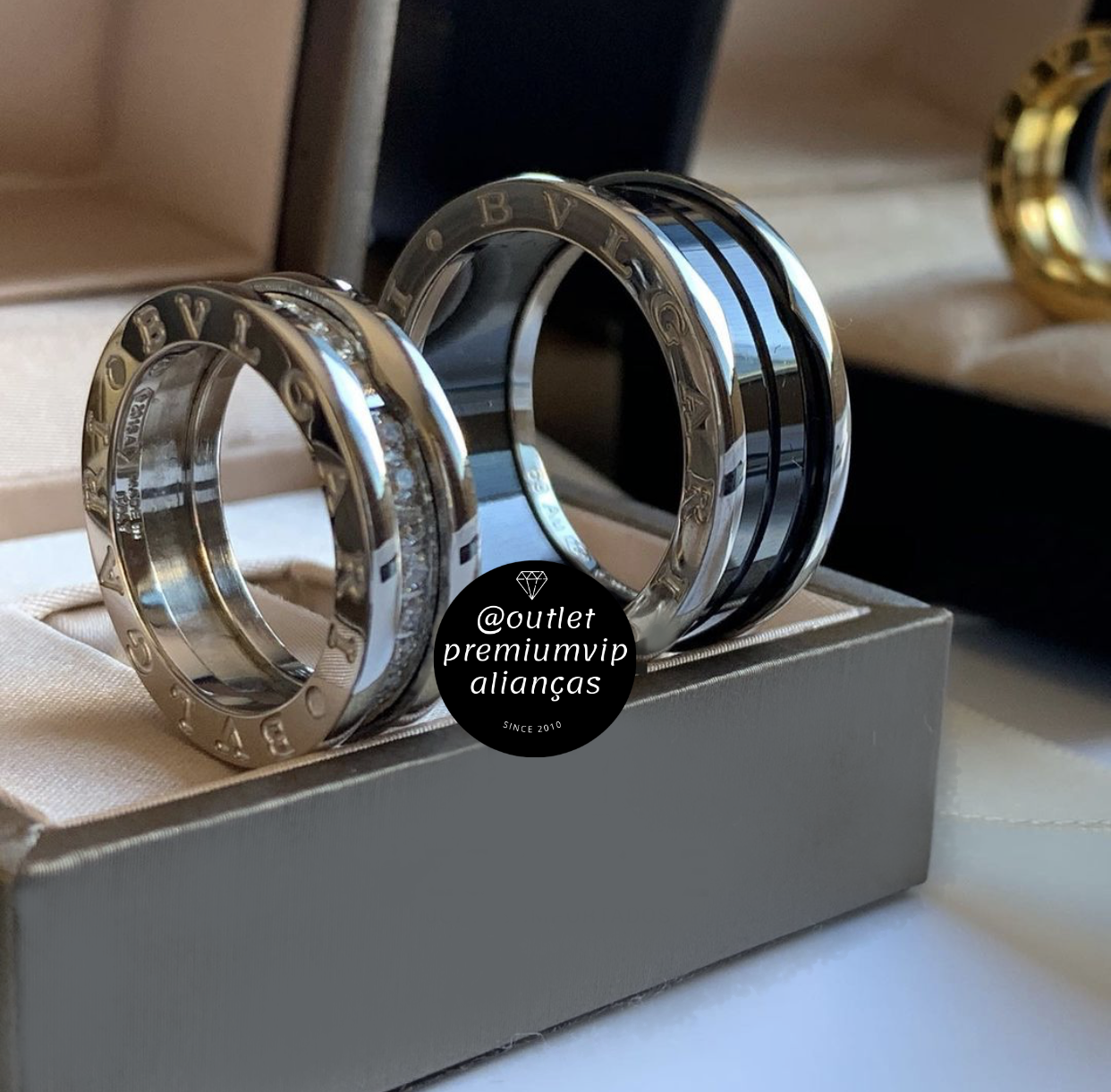 Aliança preta com banho de ouro branco 18 k 10mm