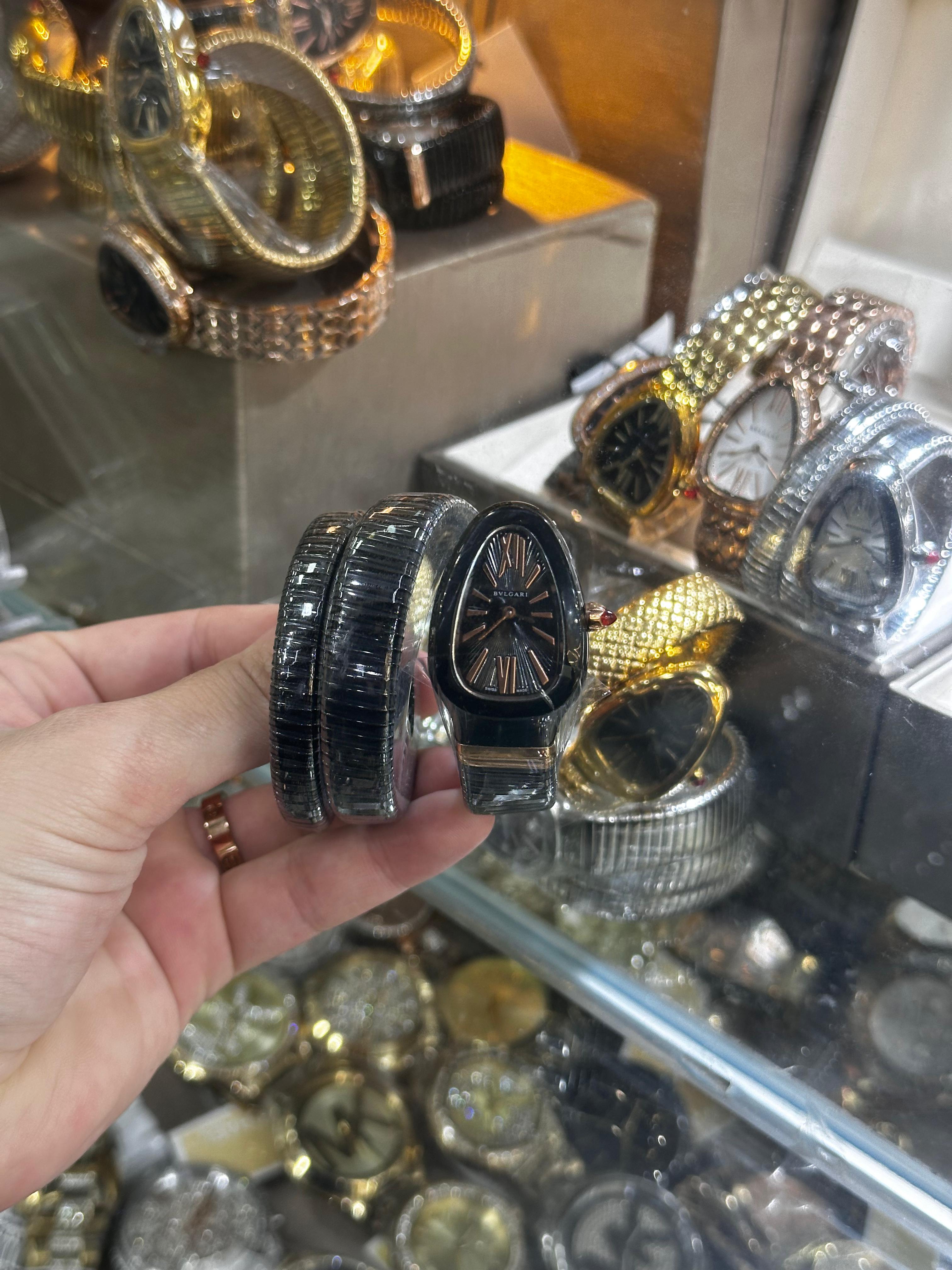 Relogio bvlgari Serpenti Spiga total black