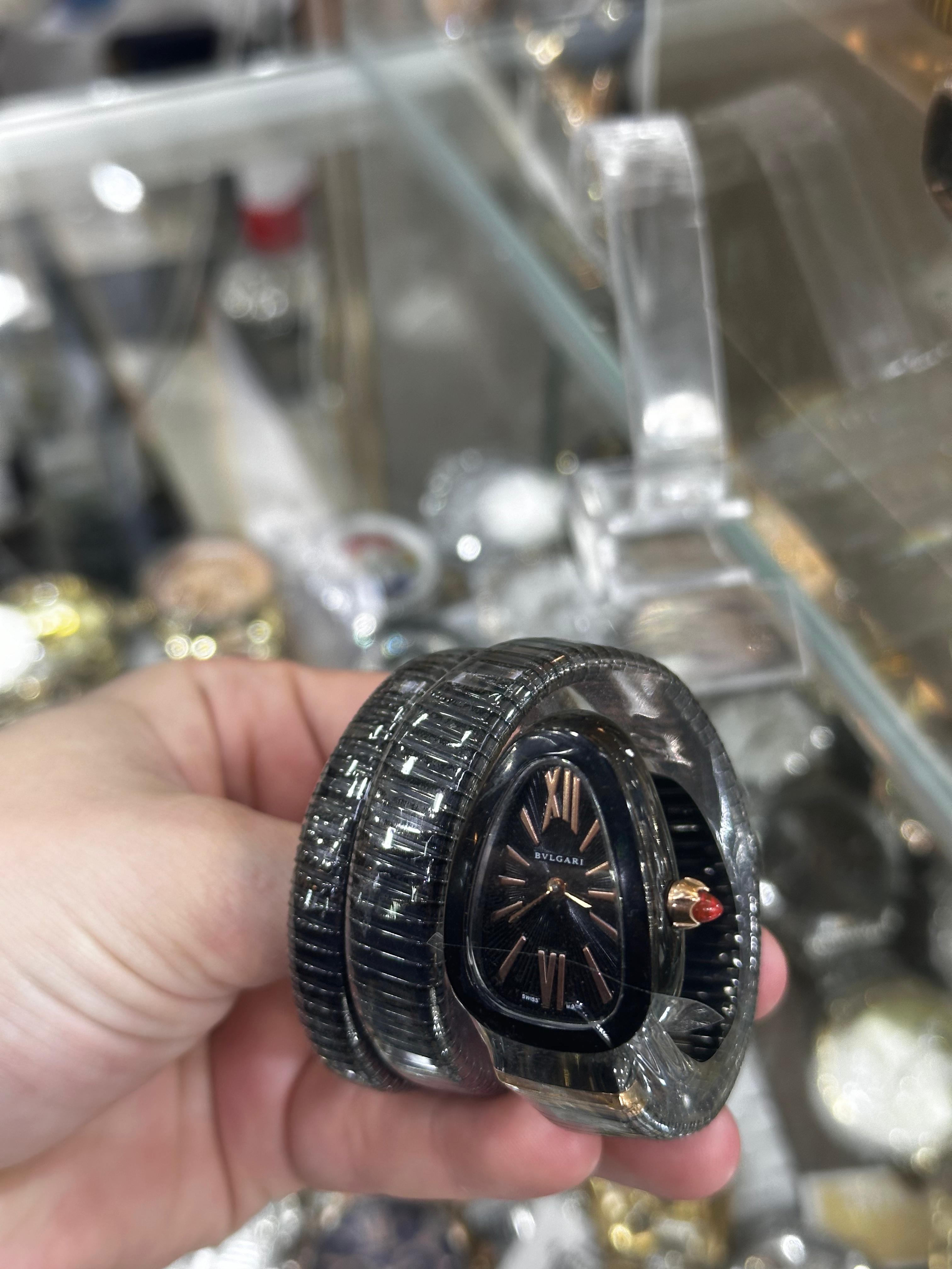 Relogio bvlgari Serpenti Spiga total black