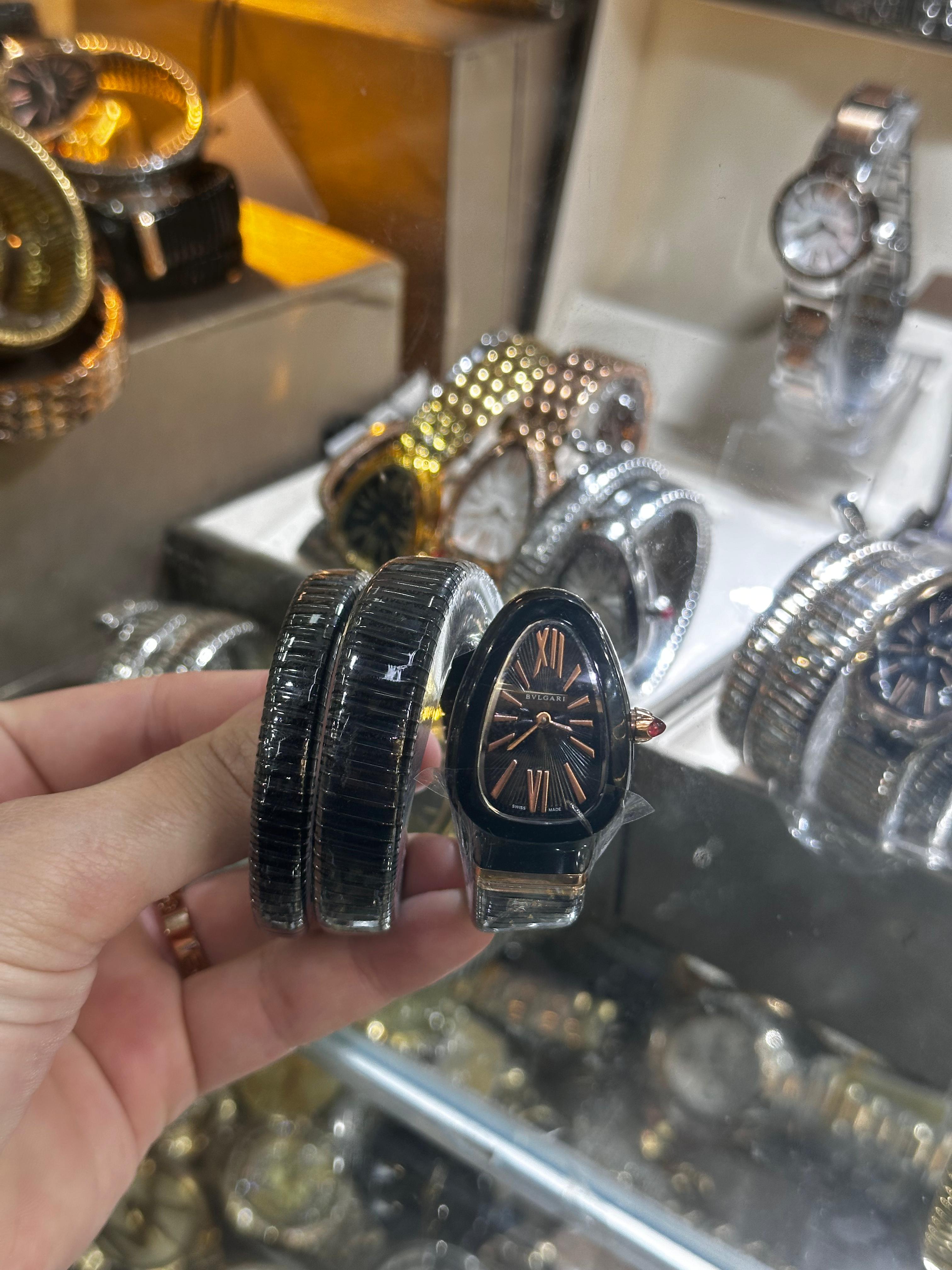 Relogio bvlgari Serpenti Spiga total black