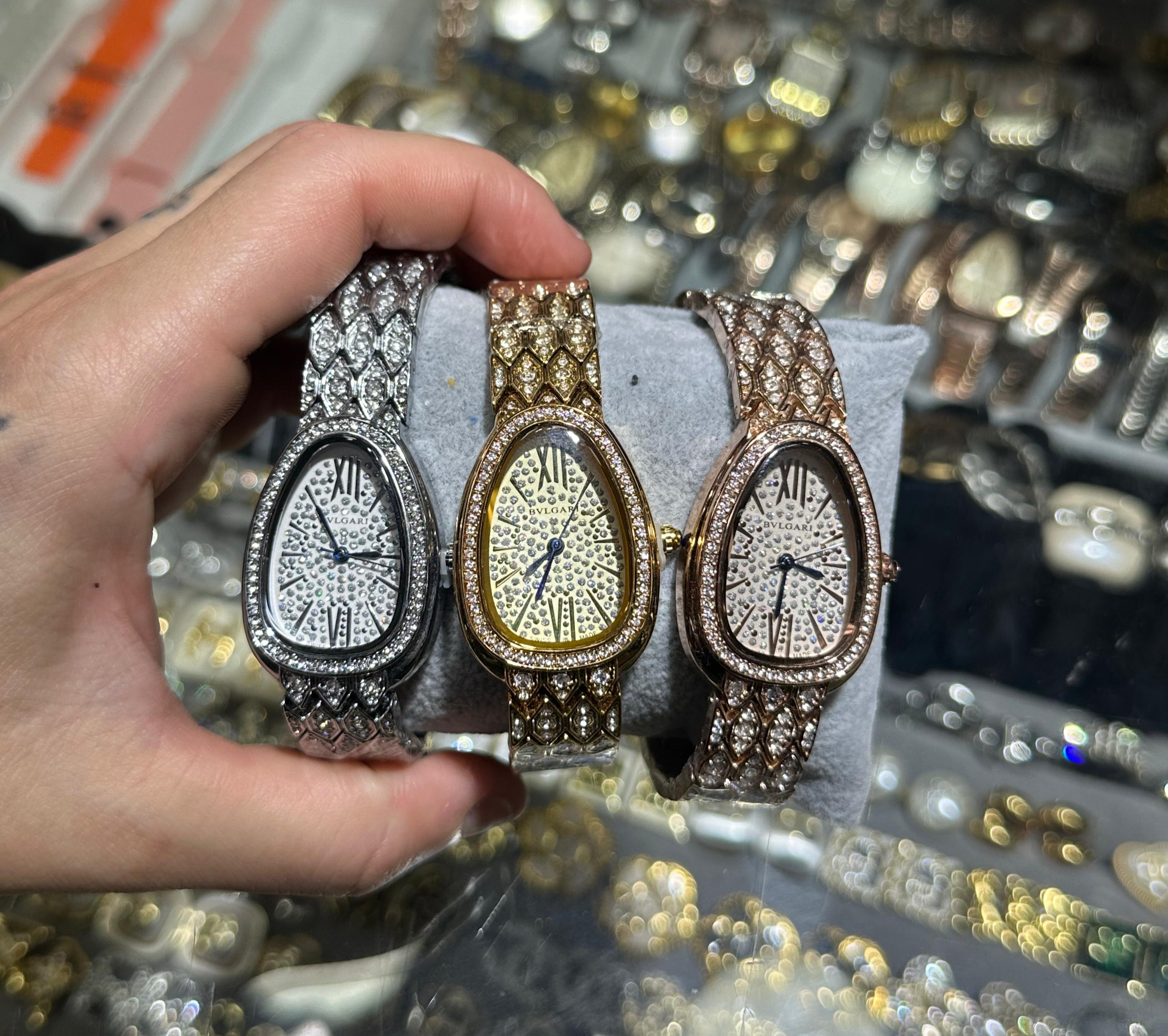 Relogio Seduttori Spiga cravejado de moissanites