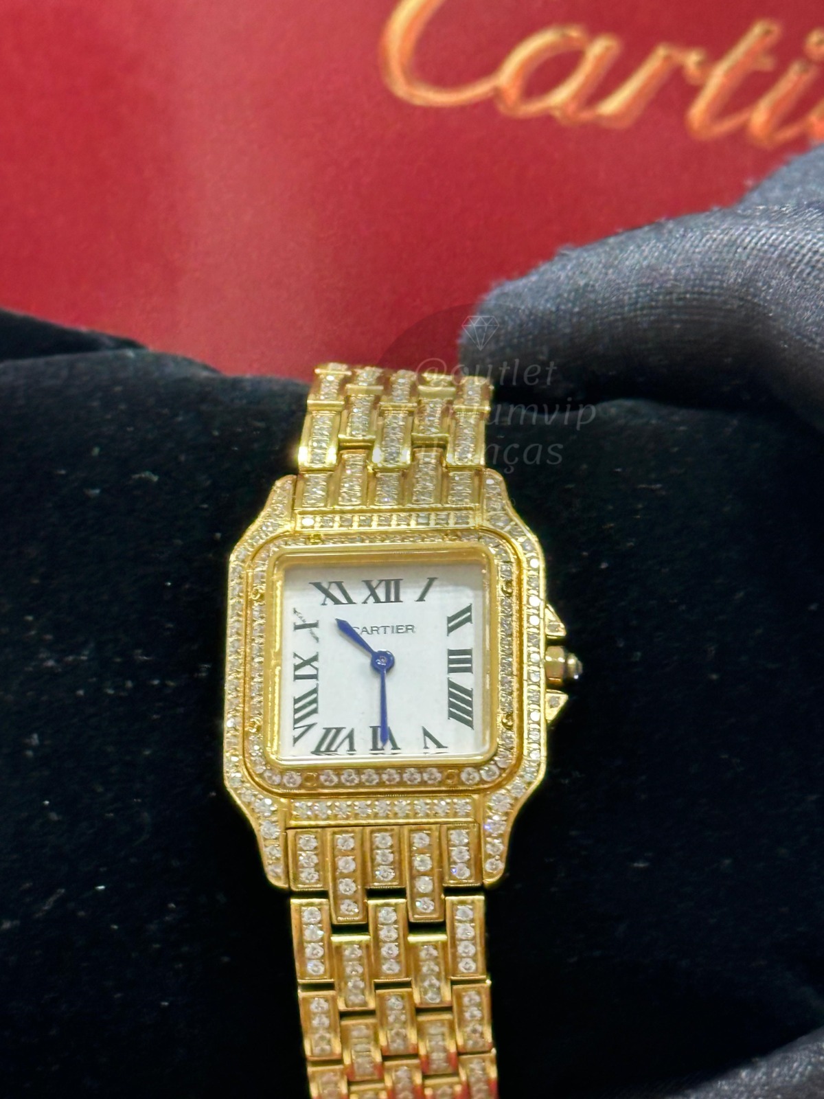 RELÓGIO PANTHÈRE DE CARTIER CRAVEJADO