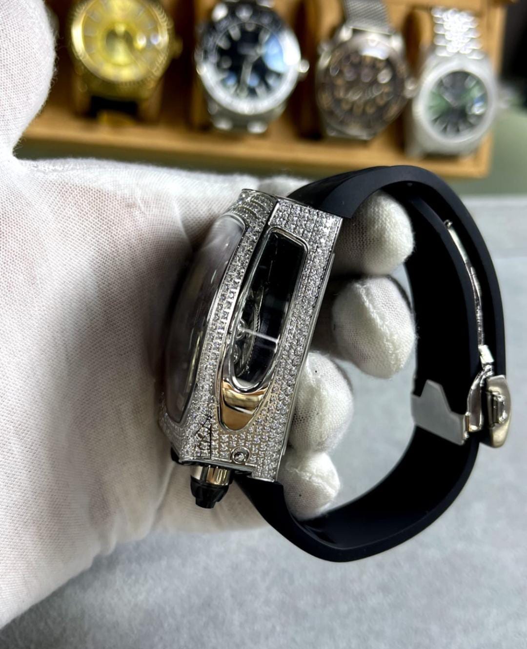 Relogio Bugatti Chiron jacob Cravejado