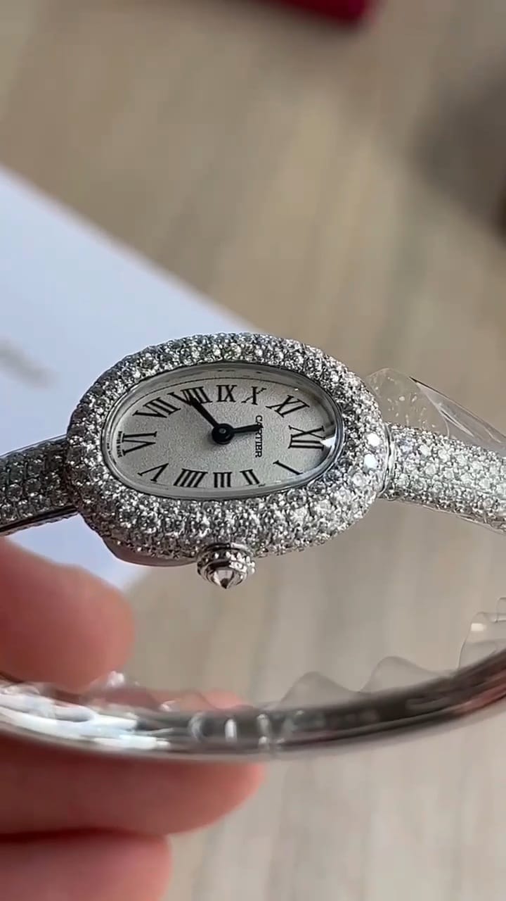 Relógio Cartier Baignoire cravejado