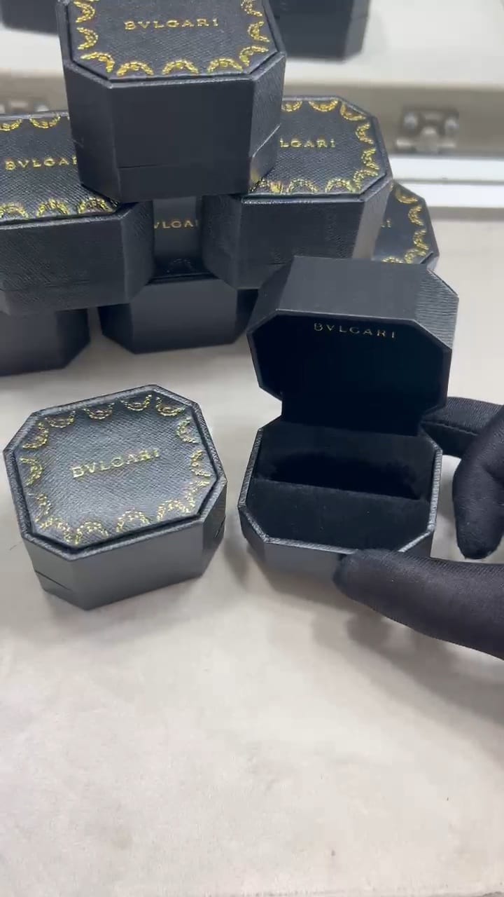 Caixa para anel Bvlgari 