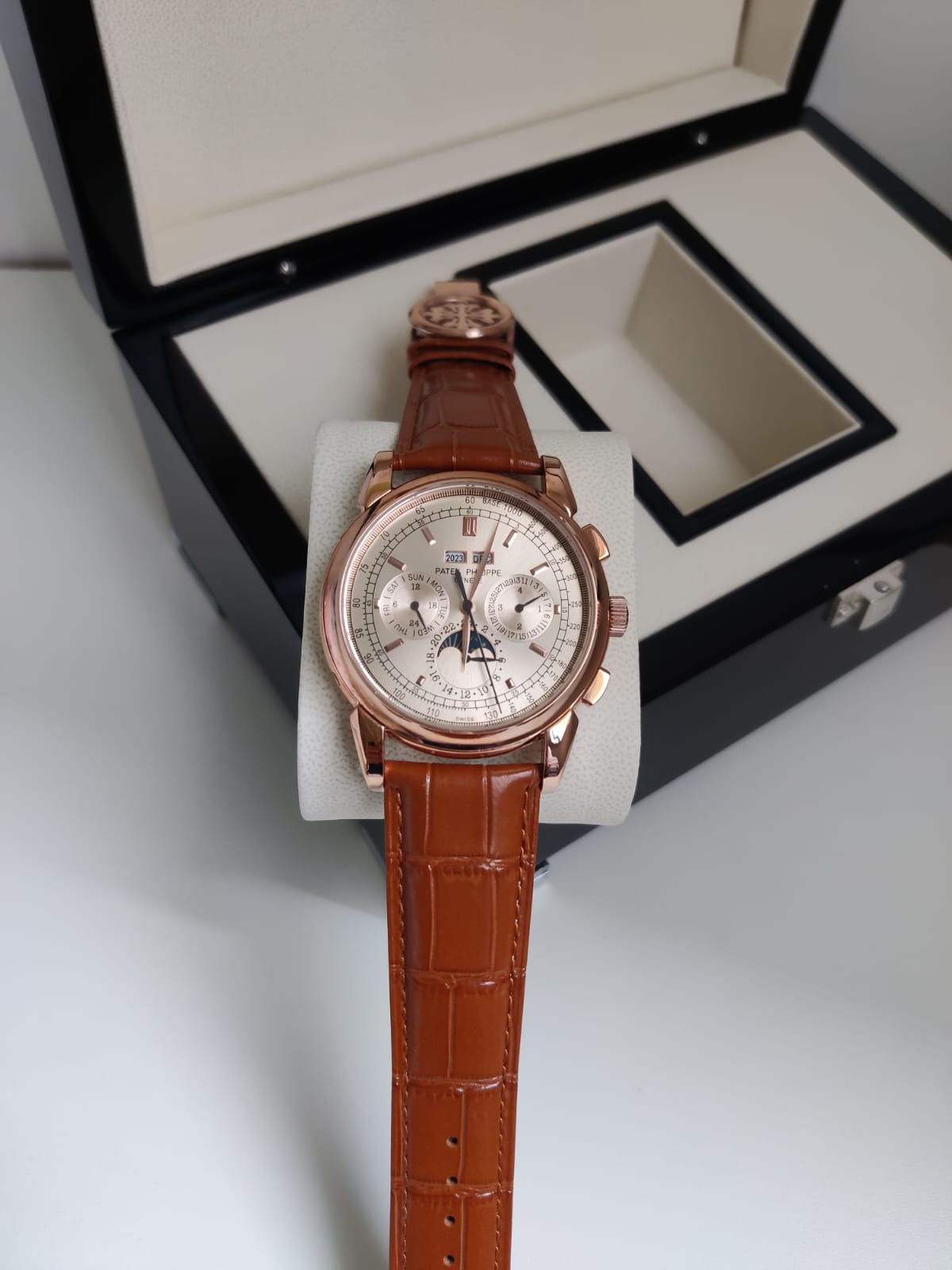 Relogio PATEK PHILIPPE - NEW LUNAR 