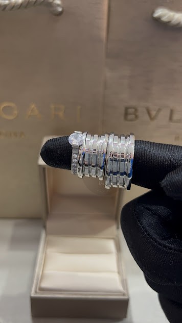 Anel bvlgari Ouro branco bzero1 molas flexiveis