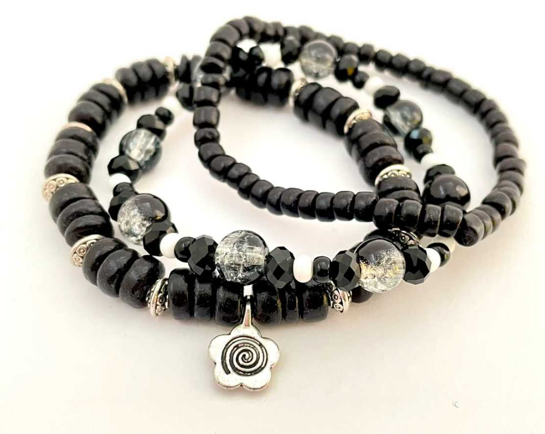 Black & White Season and Flower Necklace and 3 Matching Bracelets