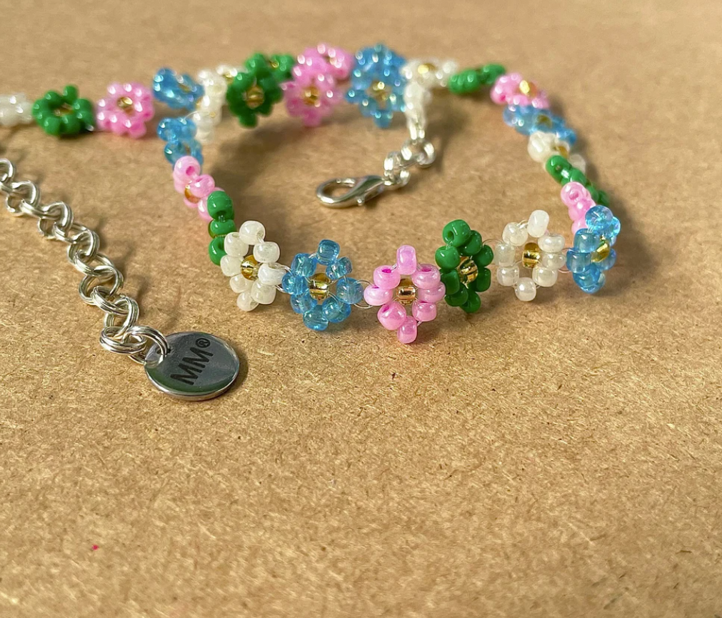 Cool Spring Glass Daisy Chain Choker Necklace