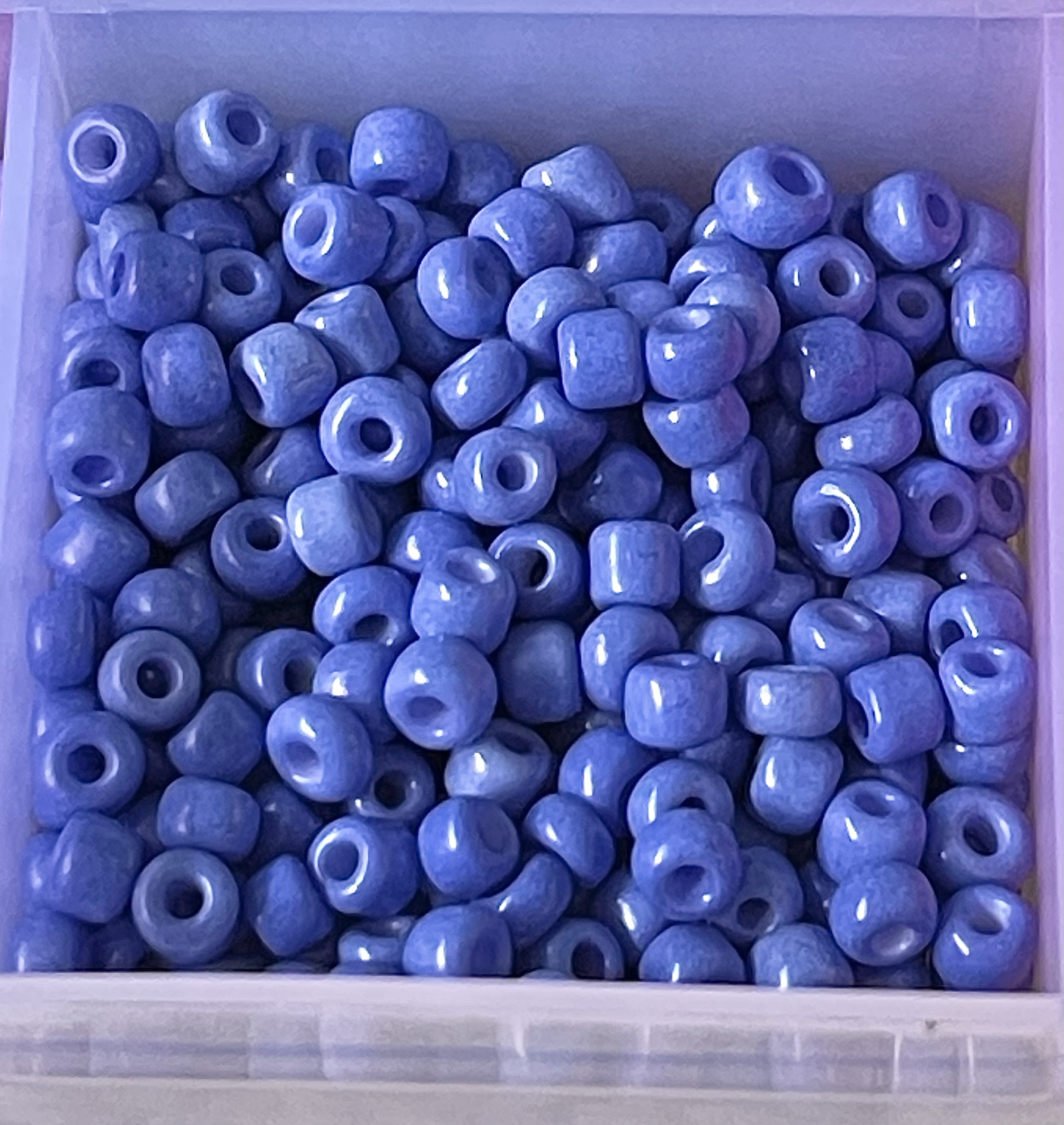 8/0 Periwinkle Blue Glass Seed Beads