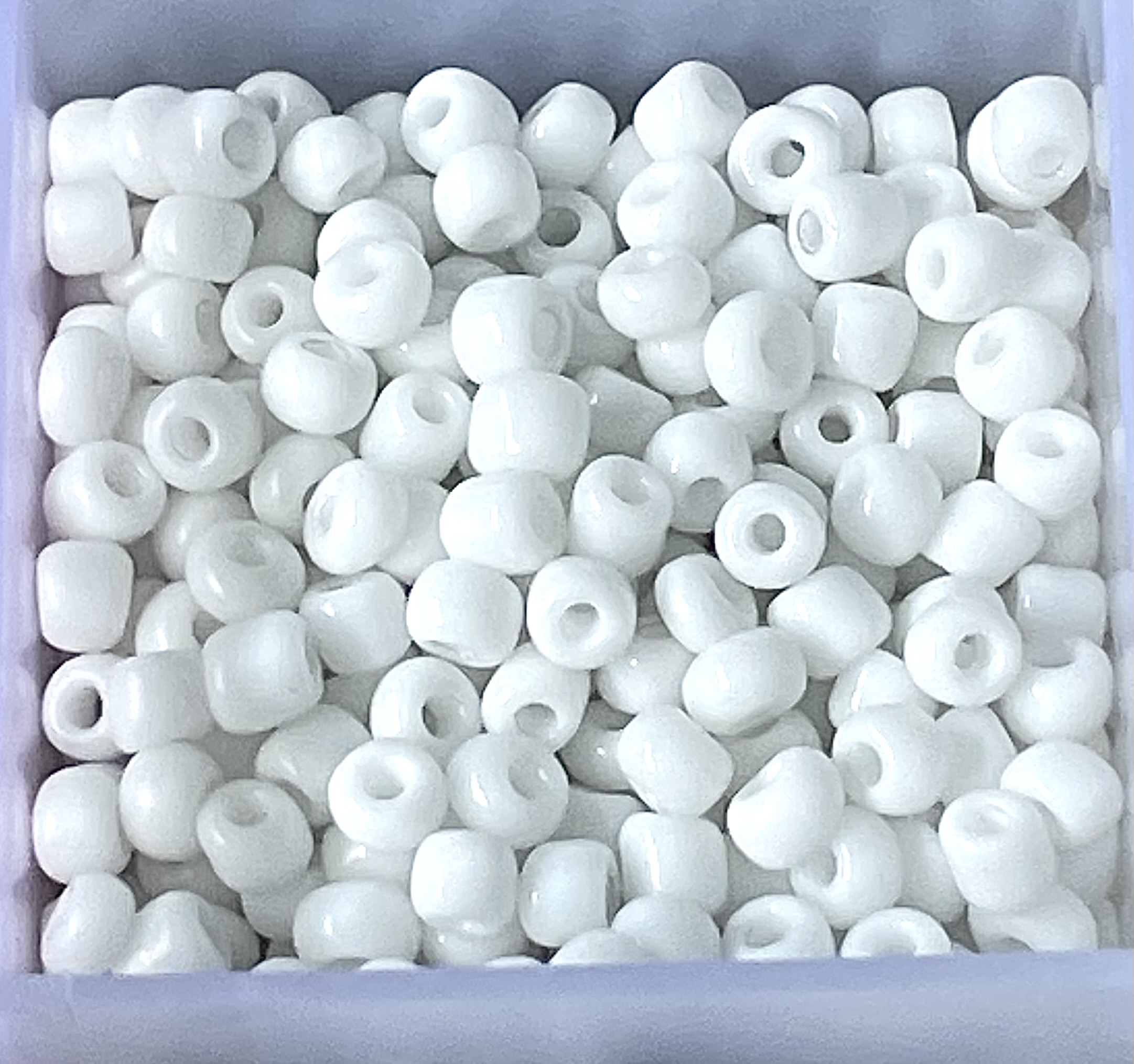8/0 Cool White Glass Seed Beads