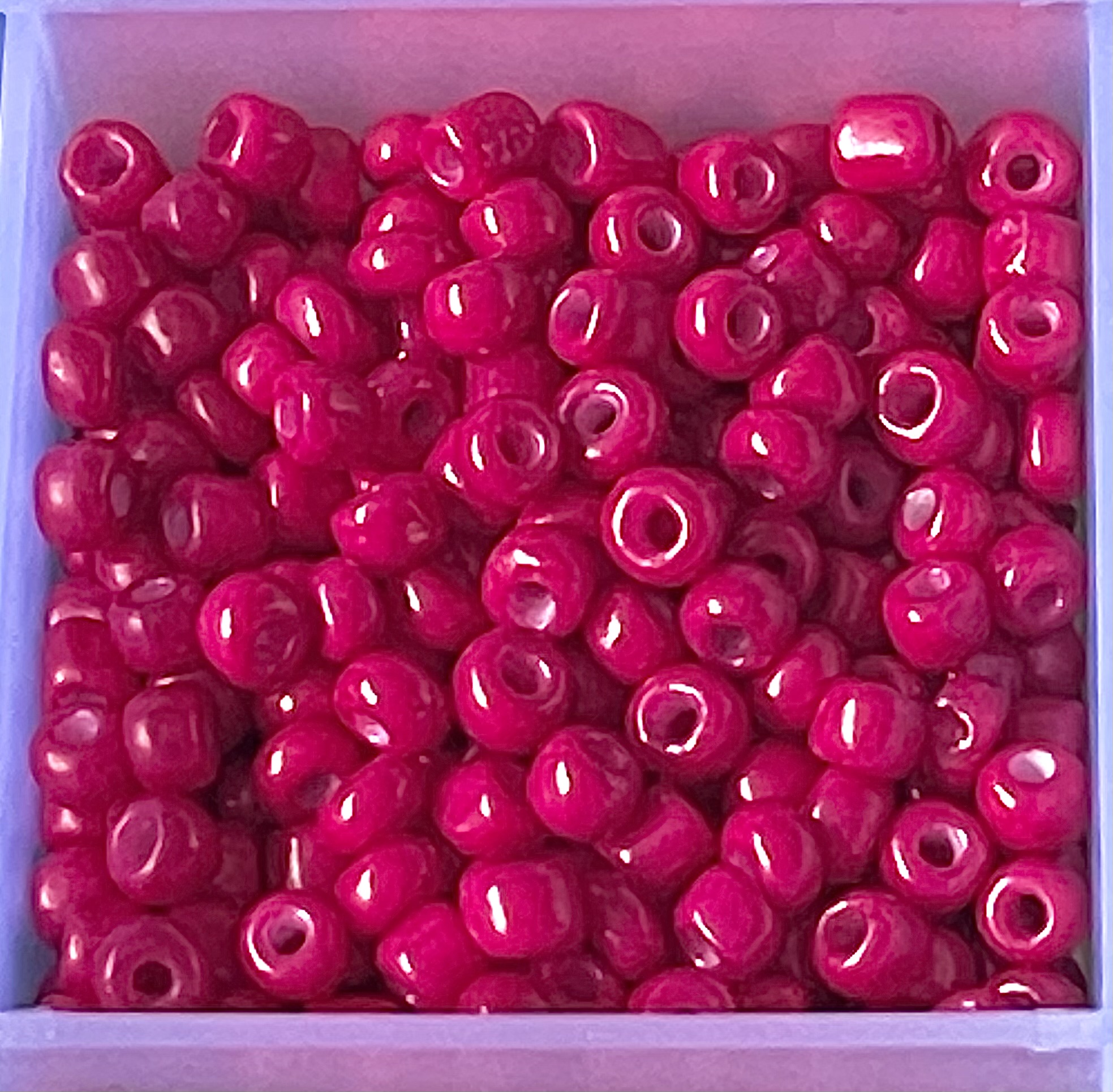 8/0 Magenta (Purple Red) Glass Seed Beads