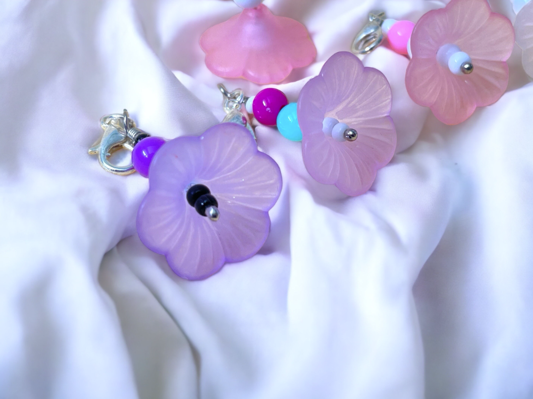 Pack of 5 - Multicoloured Cupped Flower Stitch Marker | Charm Bracelet addition | Key Chain addition