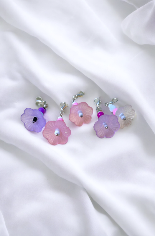Pack of 5 - Multicoloured Cupped Flower Stitch Marker | Charm Bracelet addition | Key Chain addition