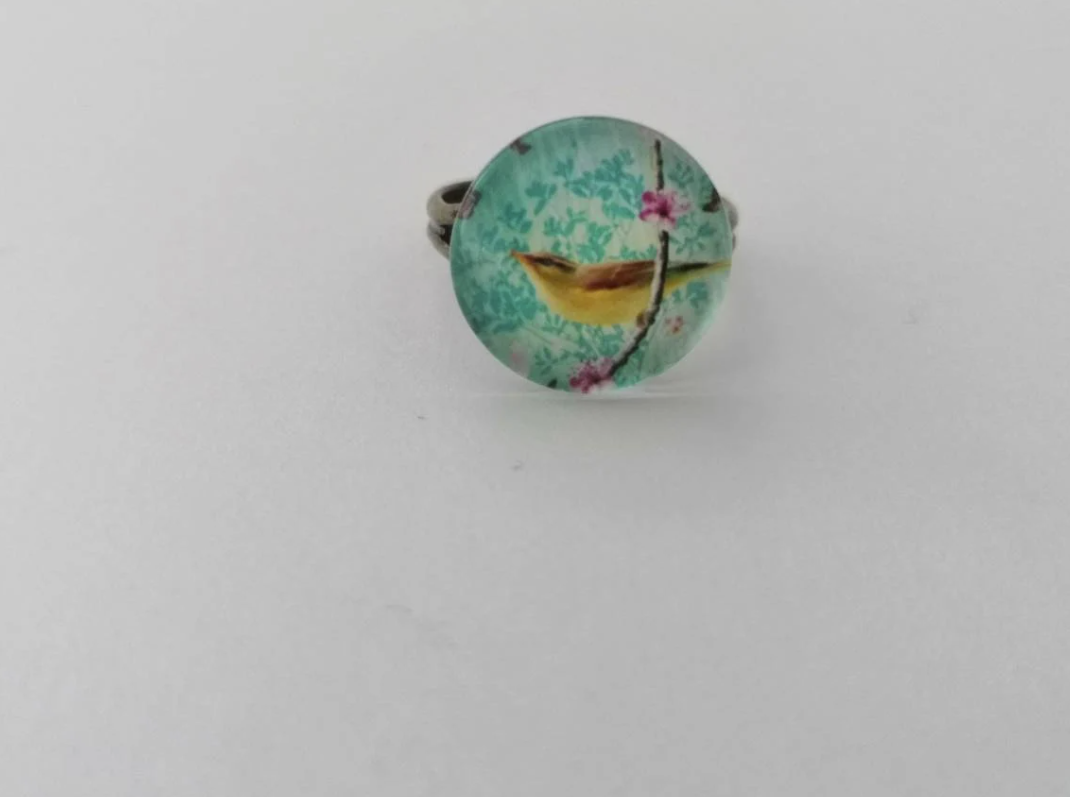 Pretty Bird Cabochon Adjustable Ring