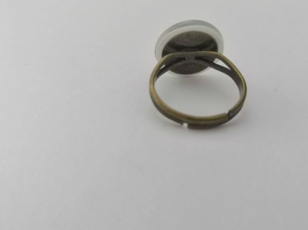 Pretty Bird Cabochon Adjustable Ring